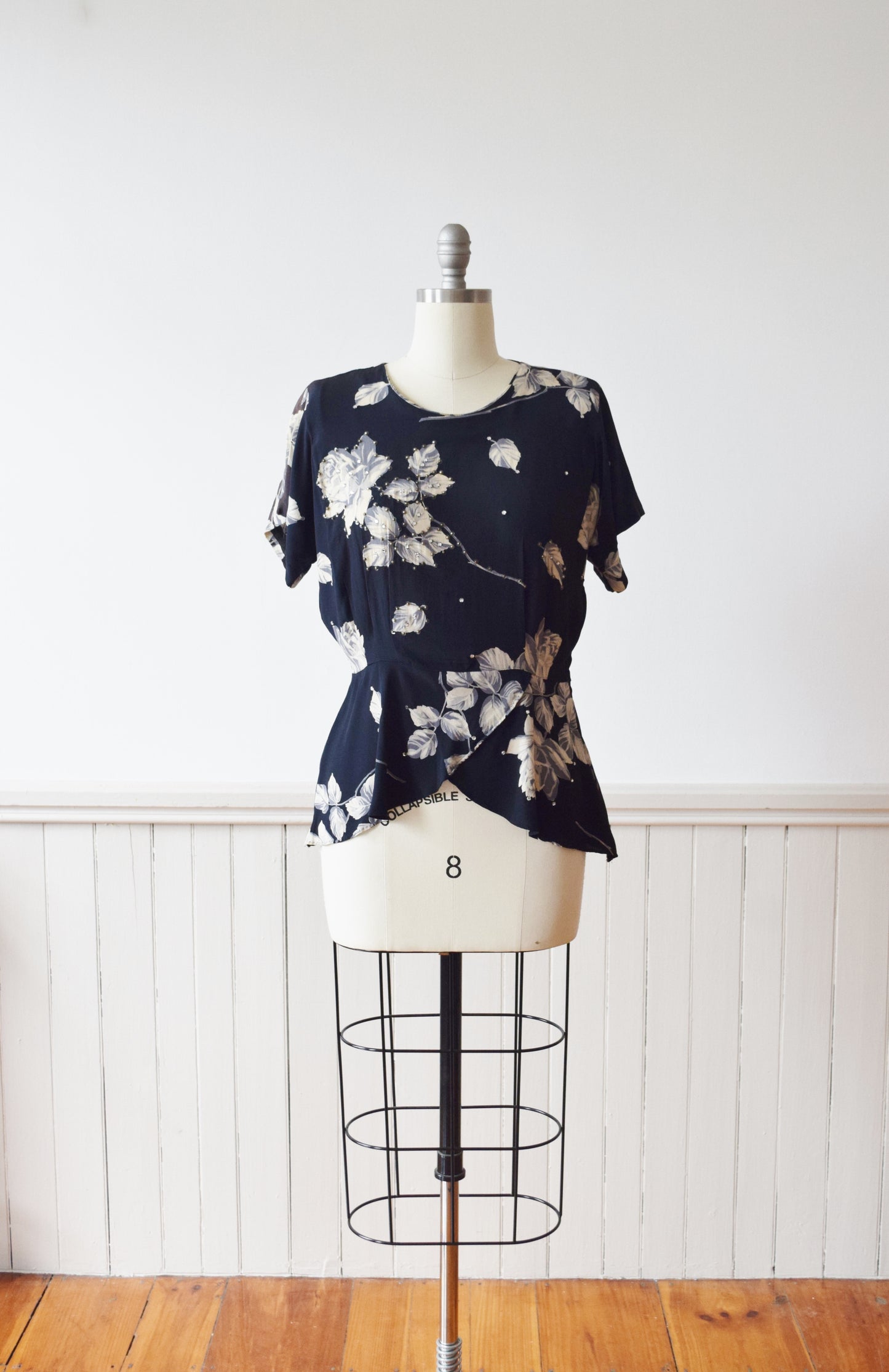 1940s Rose Print Rayon Peplum Blouse | M