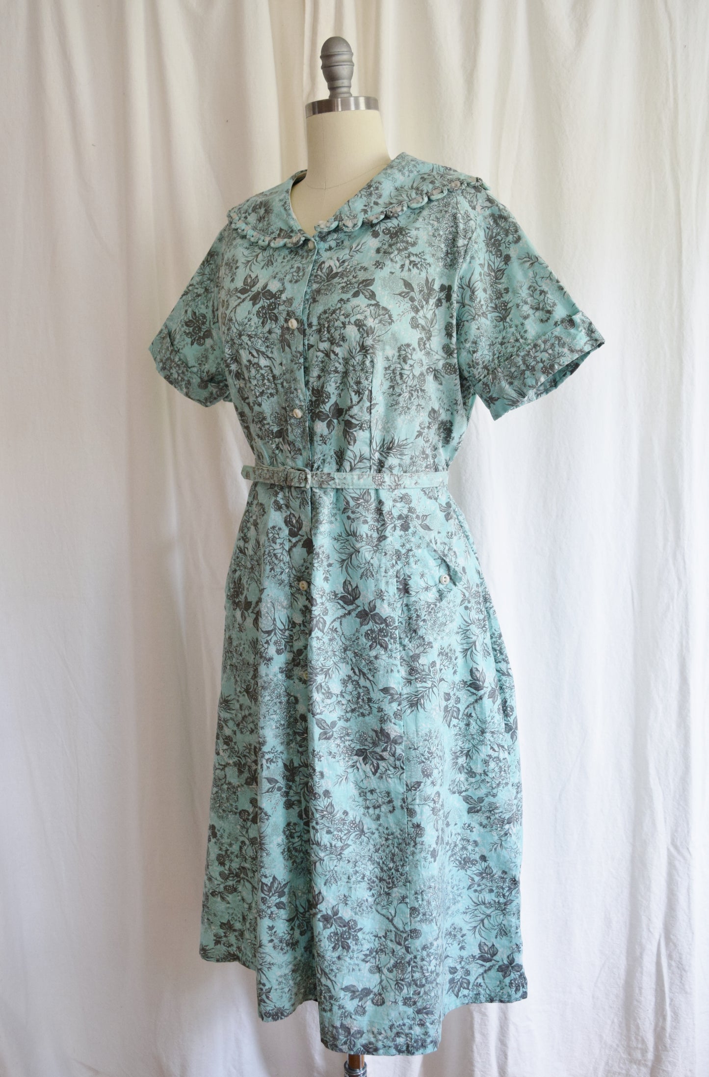 Early 1950s Berry Bramble Cotton Day Dress