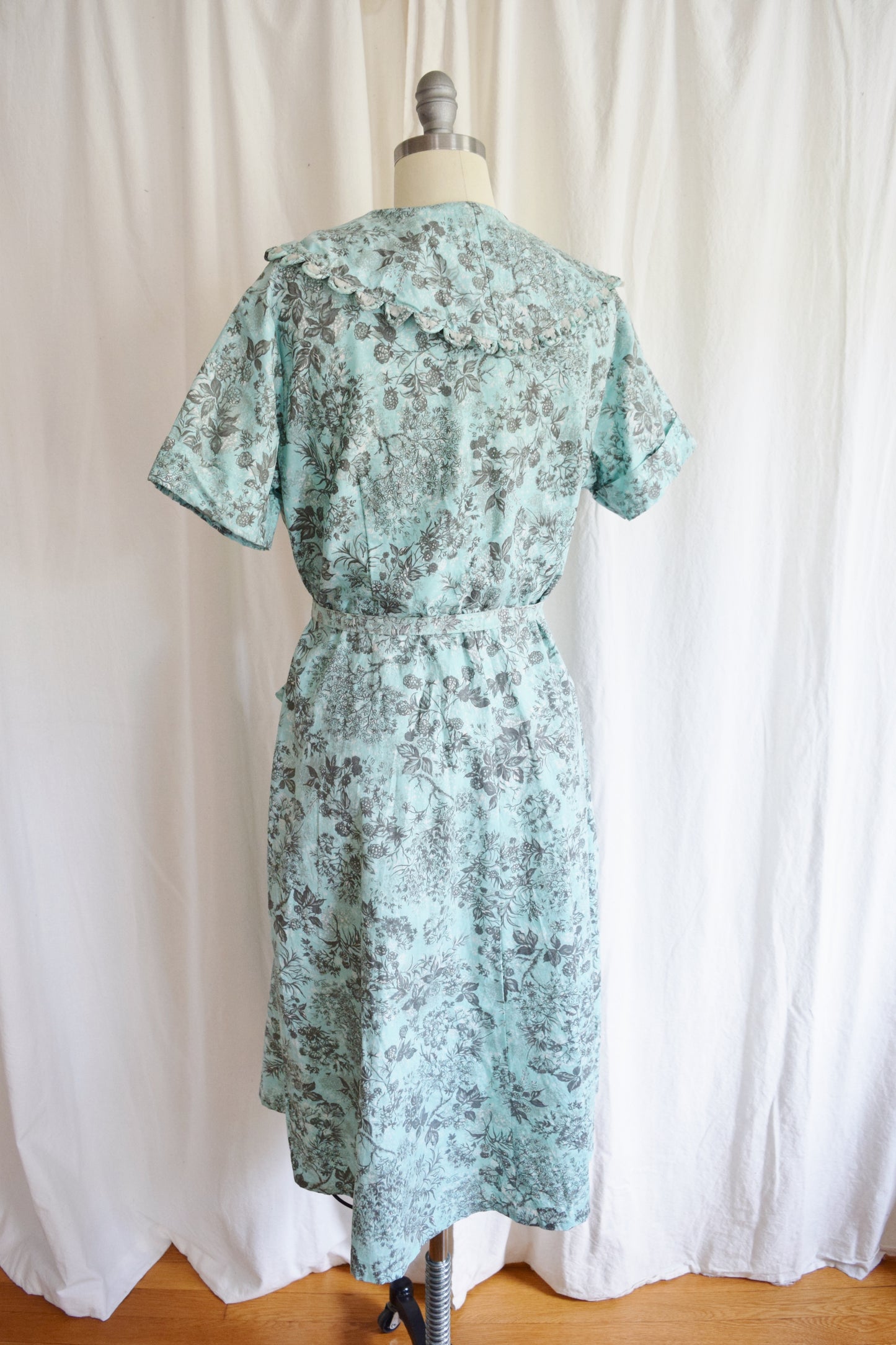 Early 1950s Berry Bramble Cotton Day Dress