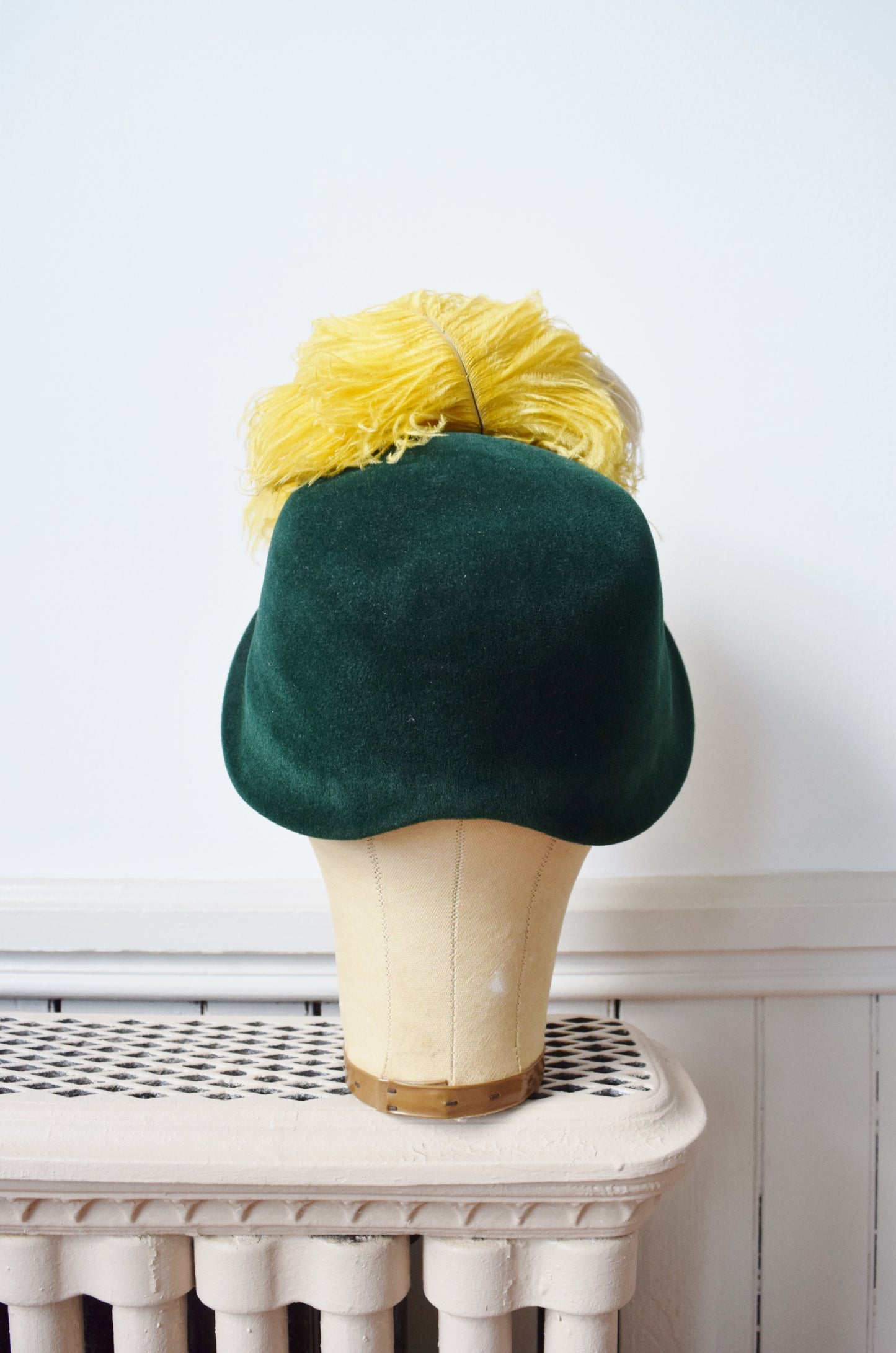 1940s Sally Victor Velour and Ostrich Feather Tilt Hat