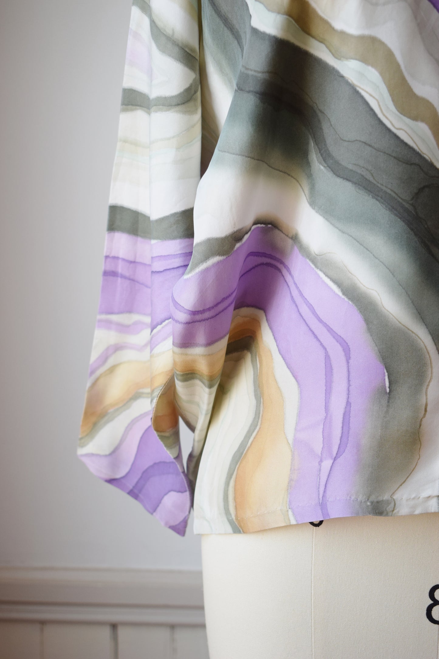Vintage Painted Silk Geode Top | OS