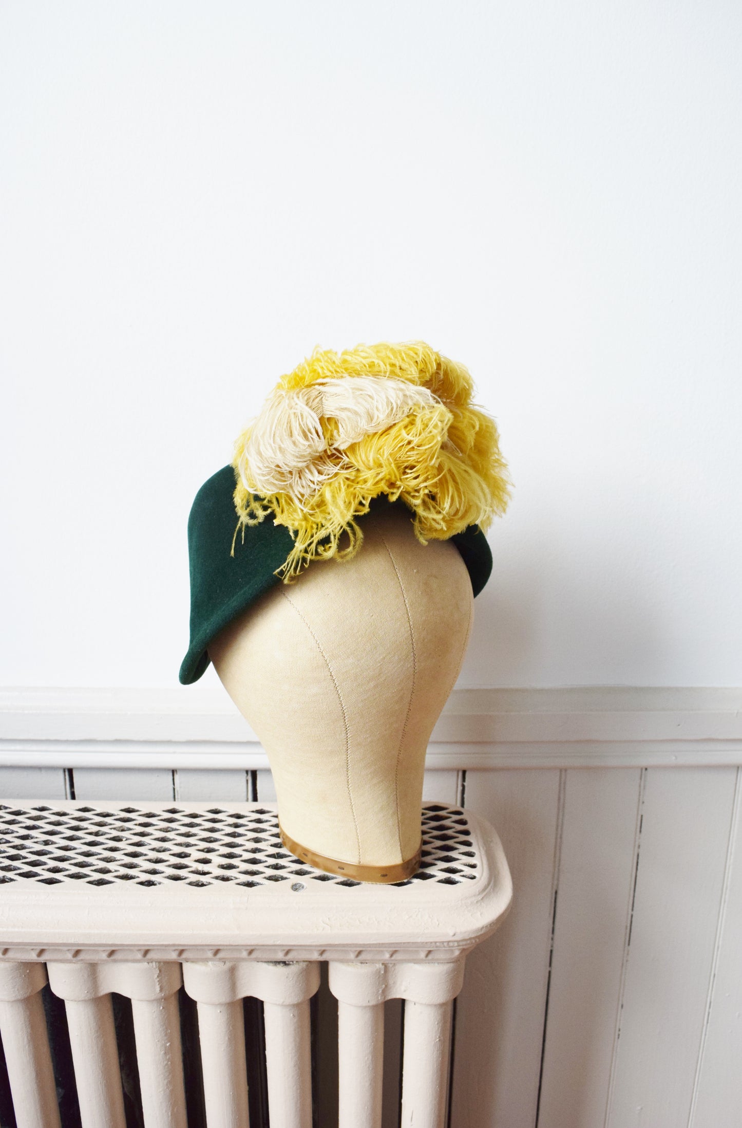 1940s Sally Victor Velour and Ostrich Feather Tilt Hat