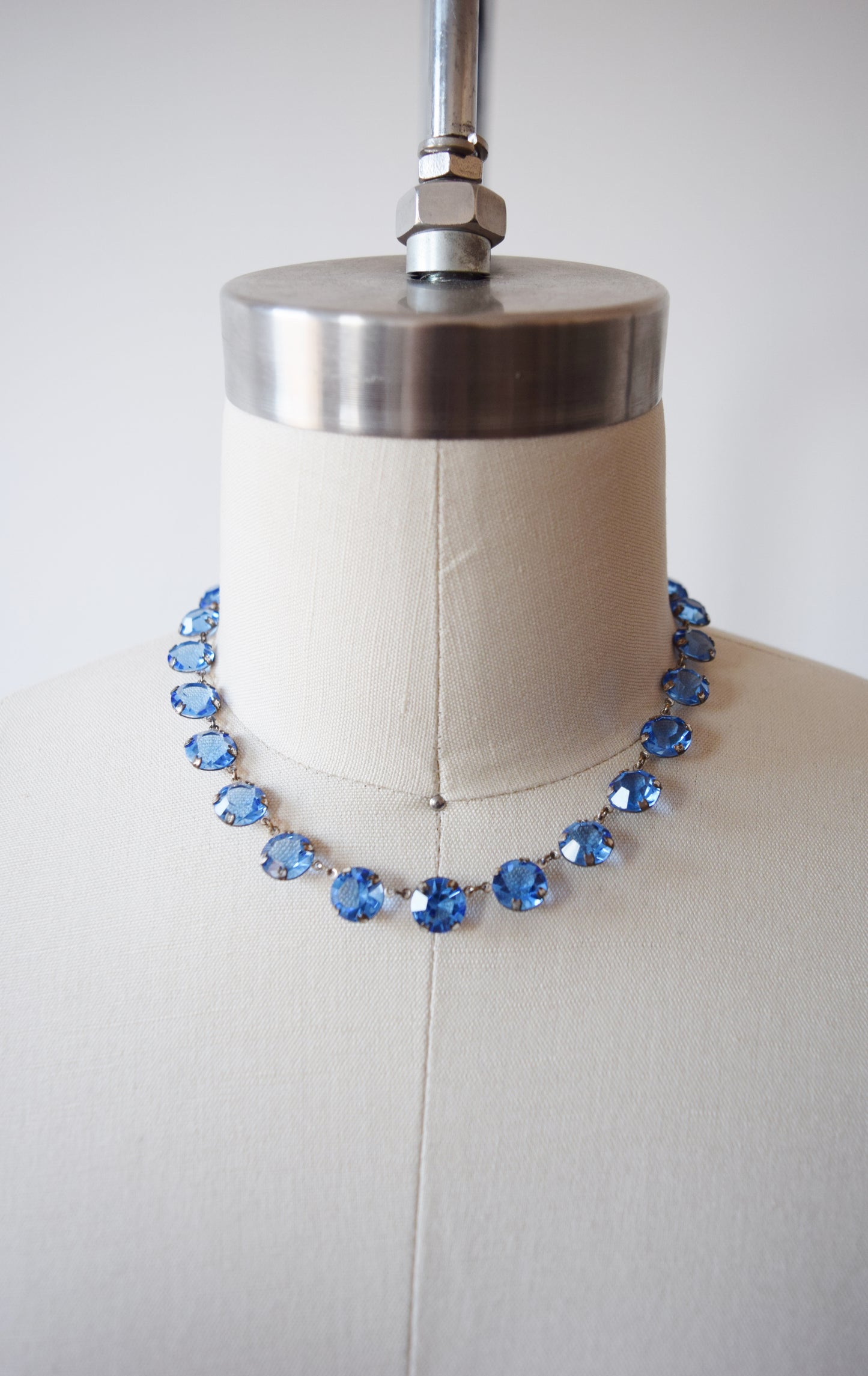 Vintage Art Deco Blue Glass Necklace