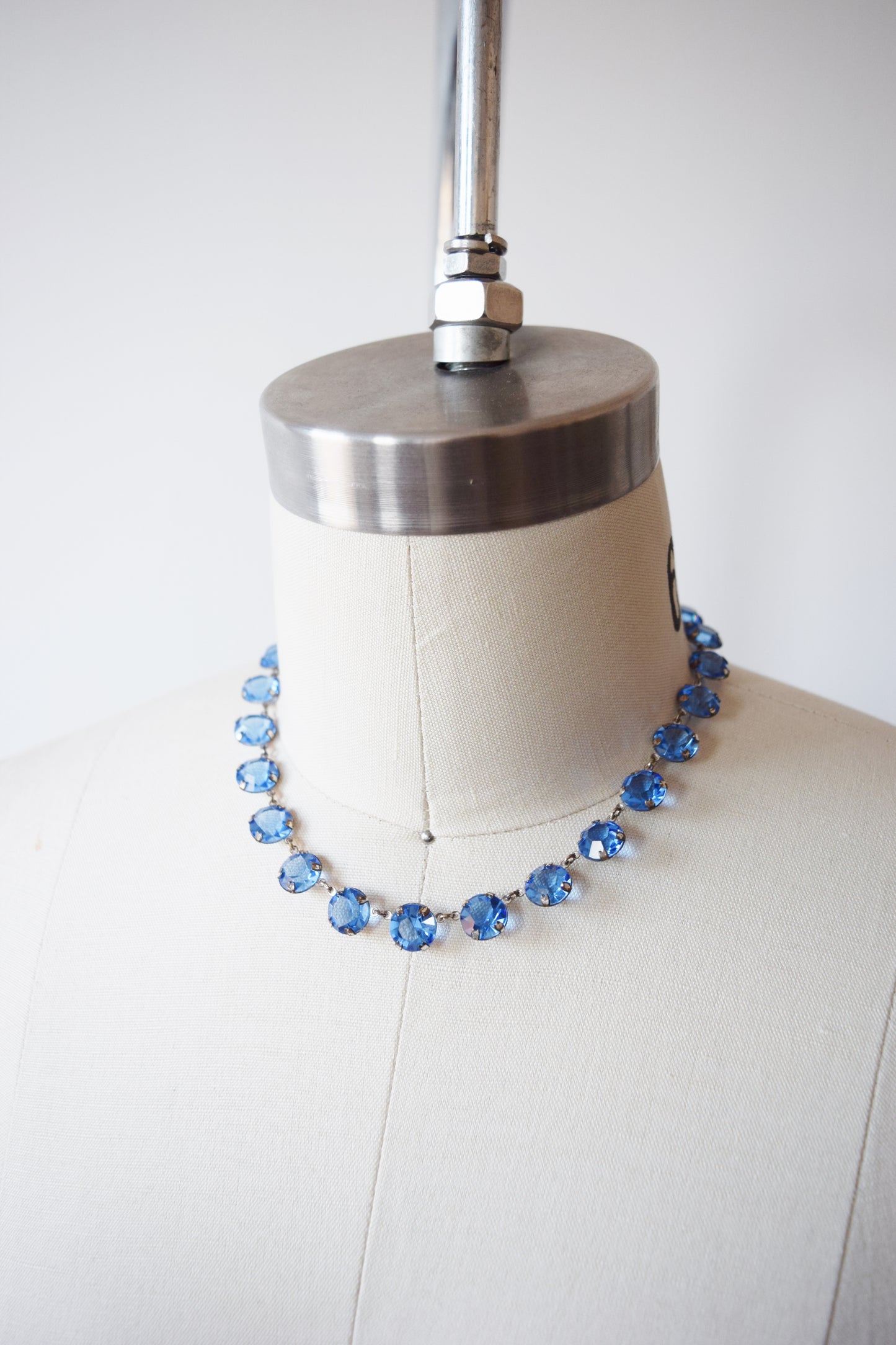 Vintage Art Deco Blue Glass Necklace