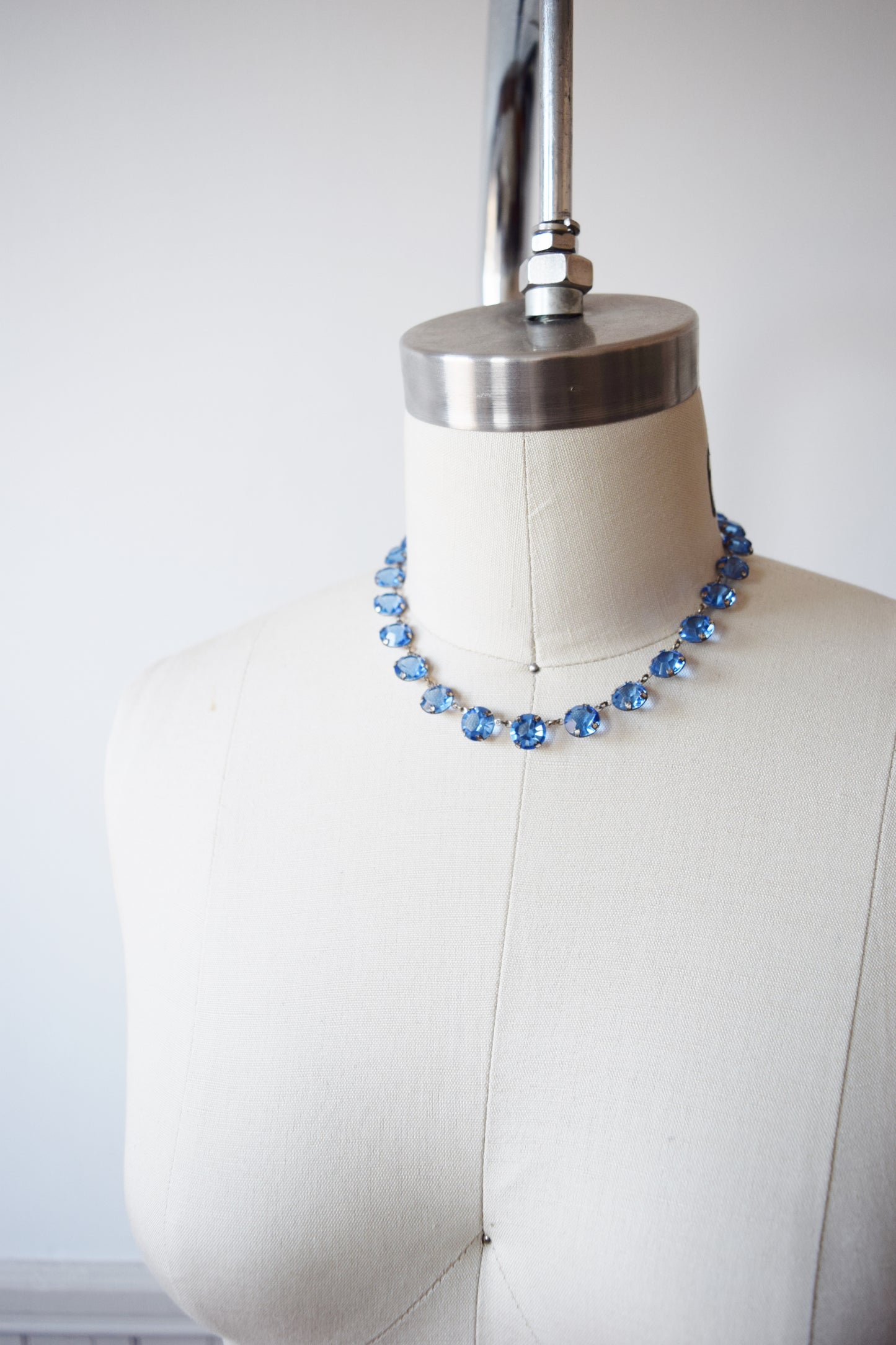 Vintage Art Deco Blue Glass Necklace