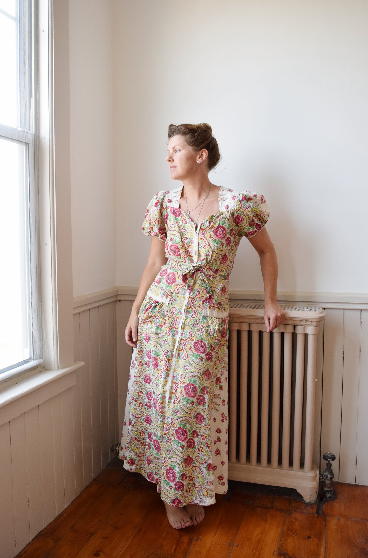 1940s Rose Print Zip Front Dress(ing Gown)