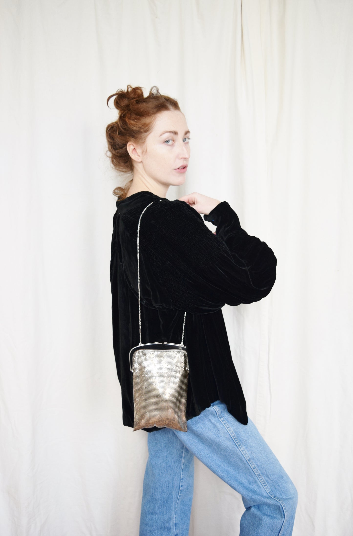 1940s Whiting & Davis Silver and Enamel Mesh Handbag