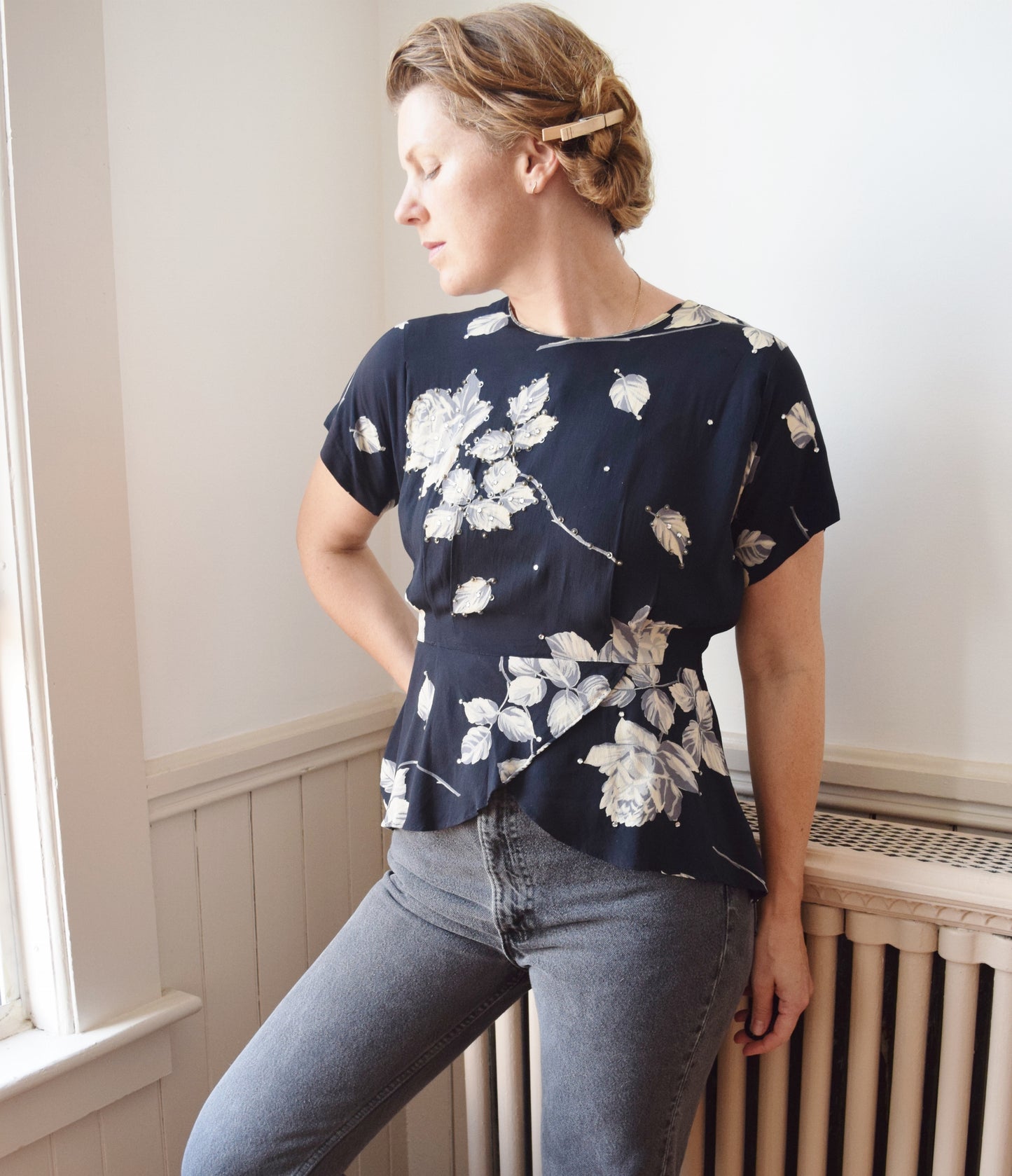 1940s Rose Print Rayon Peplum Blouse | M