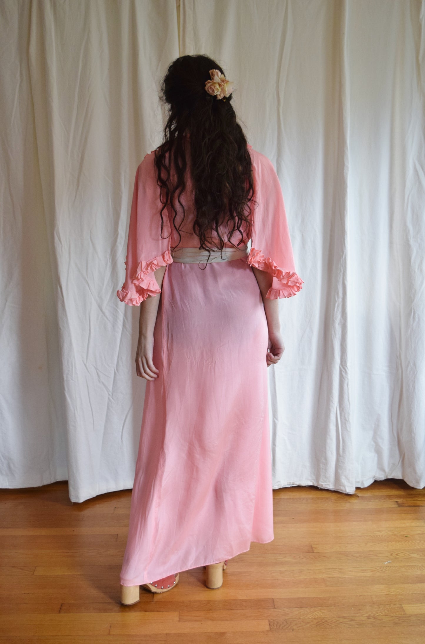 1930s Pink Ruffled Wrap Dress / Dressing Gown with Blue Sash