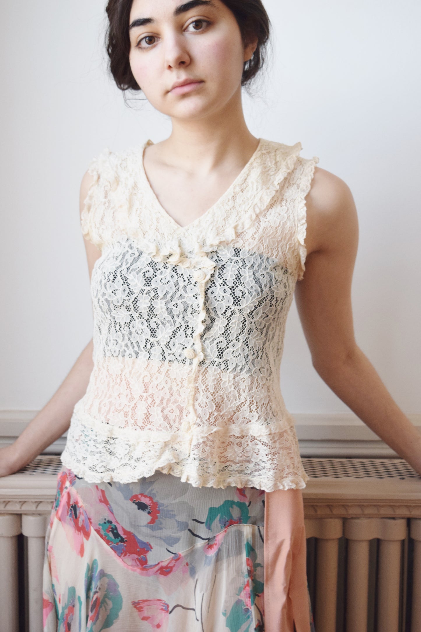 1930s La Charme Ecru Lace Sleeveless Blouse | XS