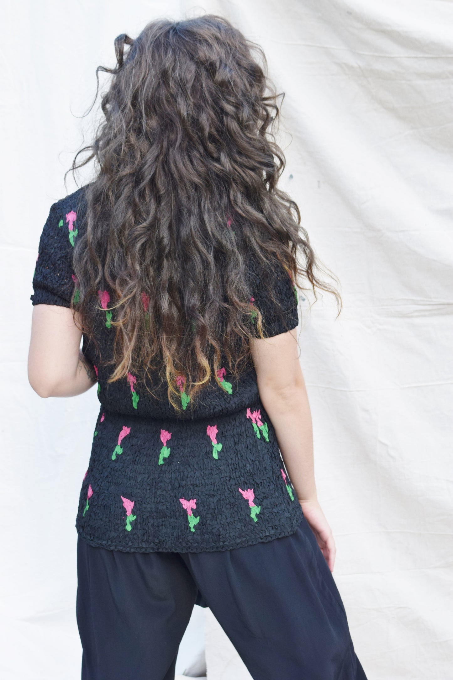 1940s Ribbon Knit Shirt with Floral Design | S