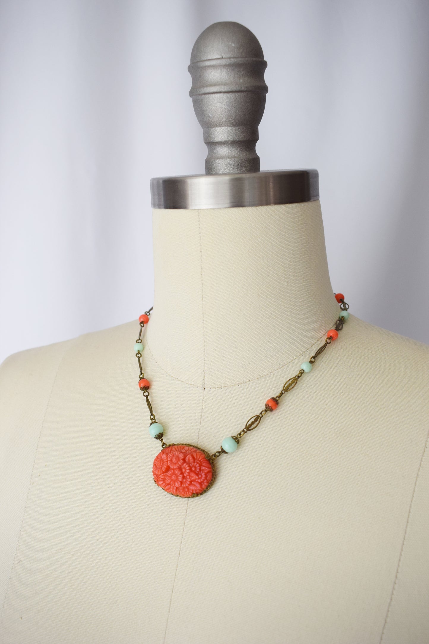 1930s Art Deco Faux Coral and Brass Necklace