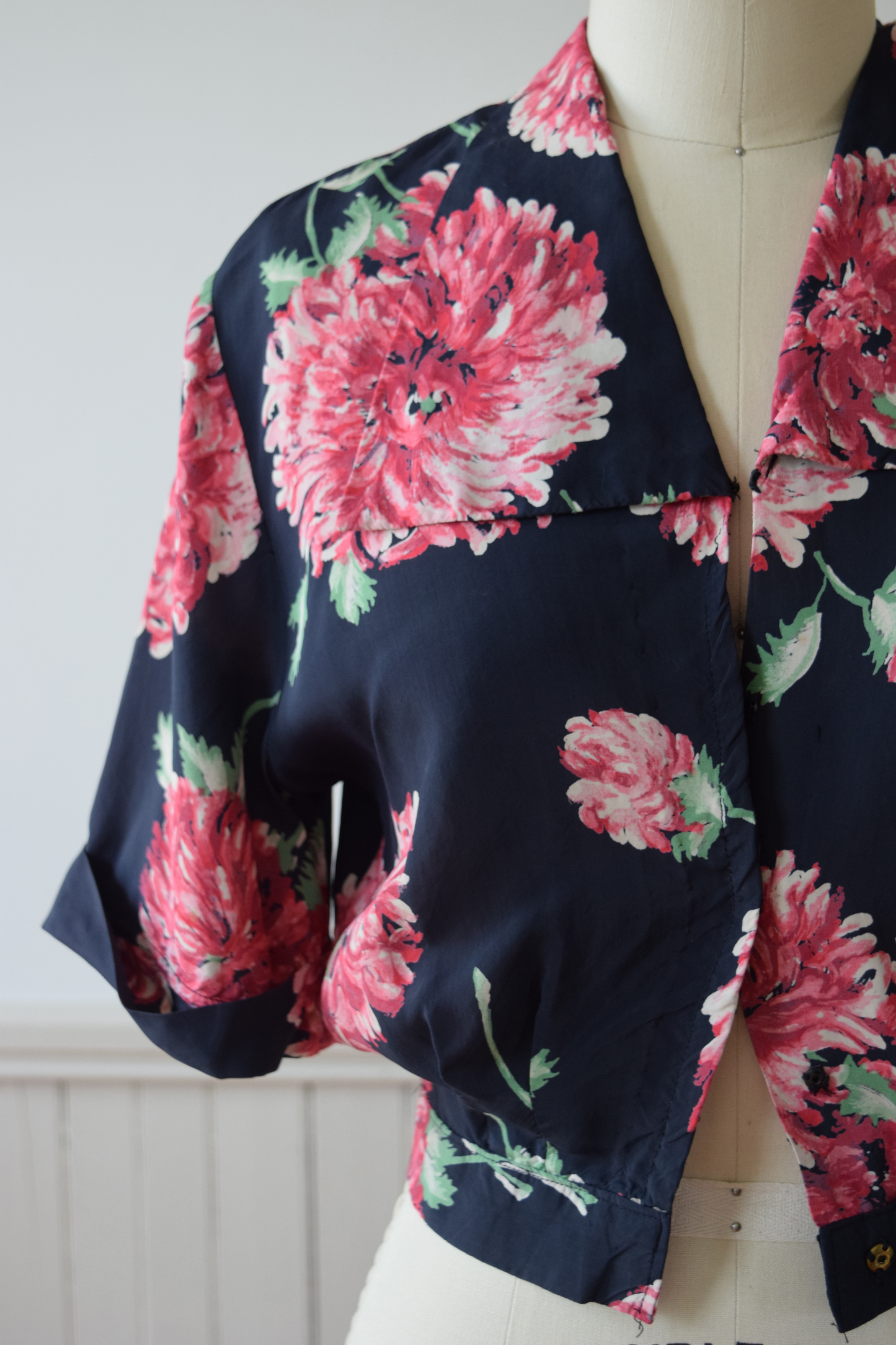 1940s Chrysanthemum Print Blouse | XS