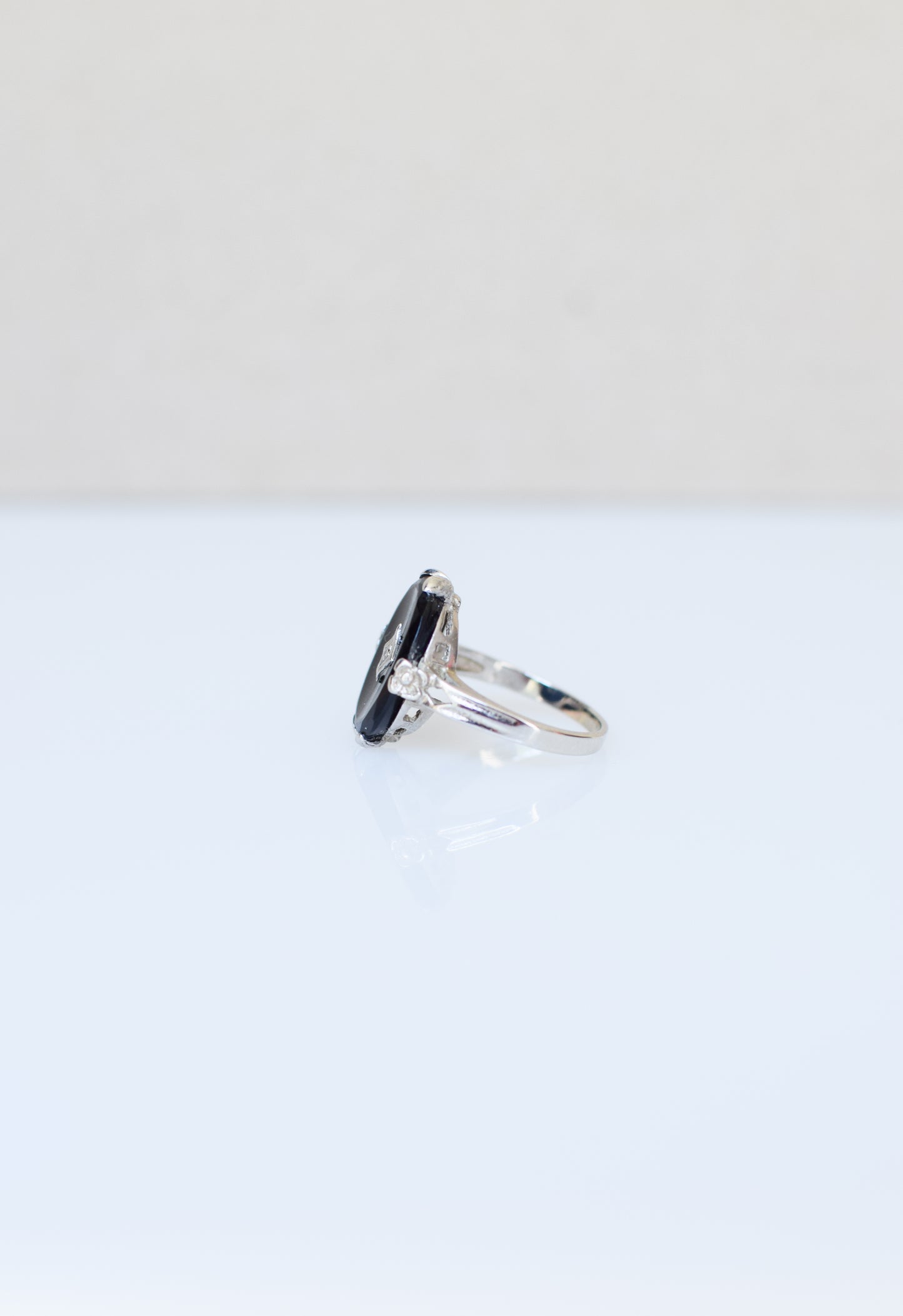Antique 14kt White Gold, Onyx and Diamond Ring | US 6 3/4