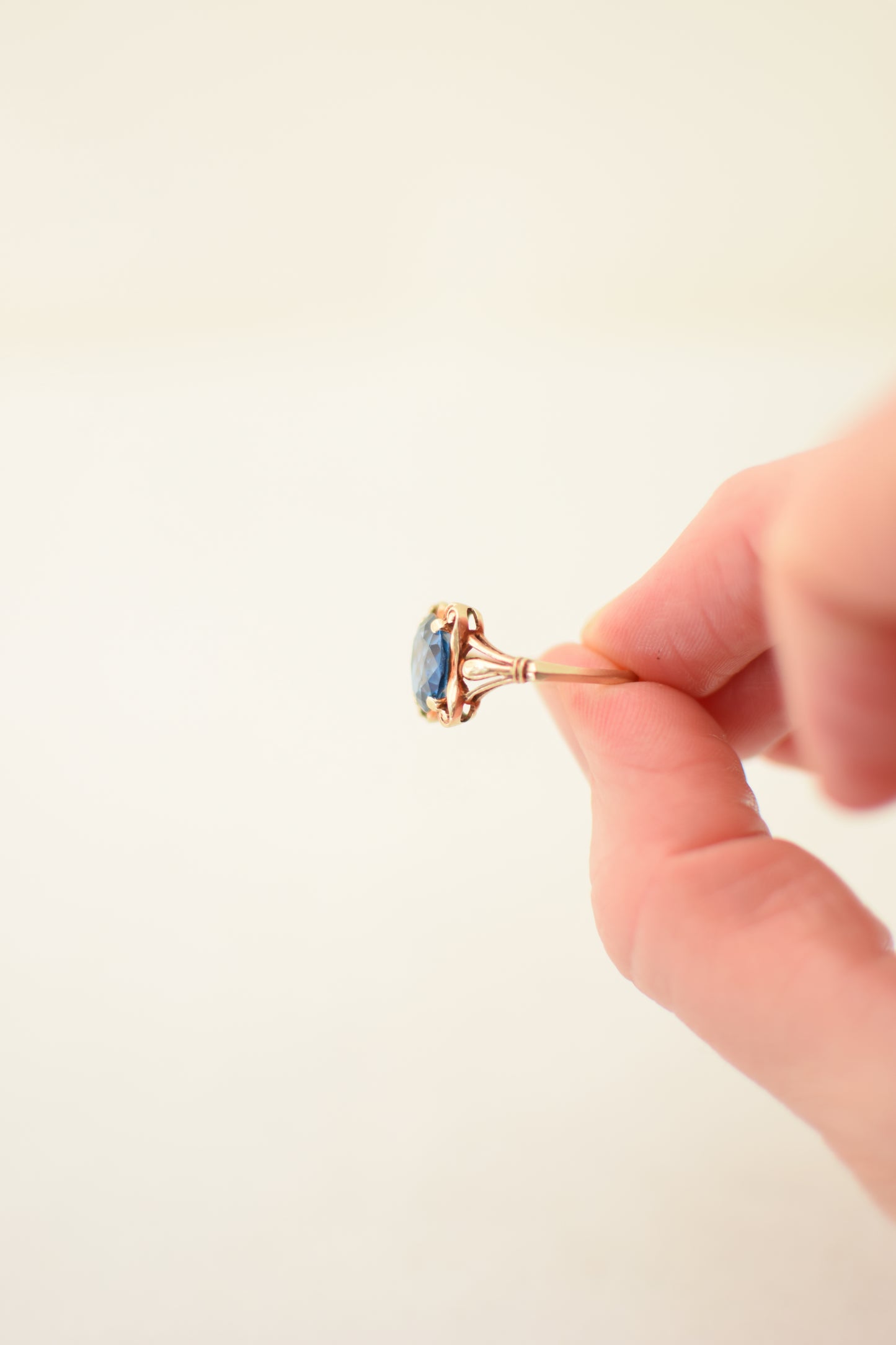 Vintage Fancy 10kt Gold and Spinel Cocktail Ring | US 7.5