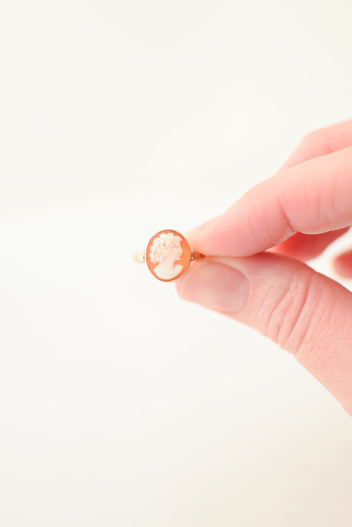 Antique Edwardian Era 14kt Gold Cameo Ring | US 4.25