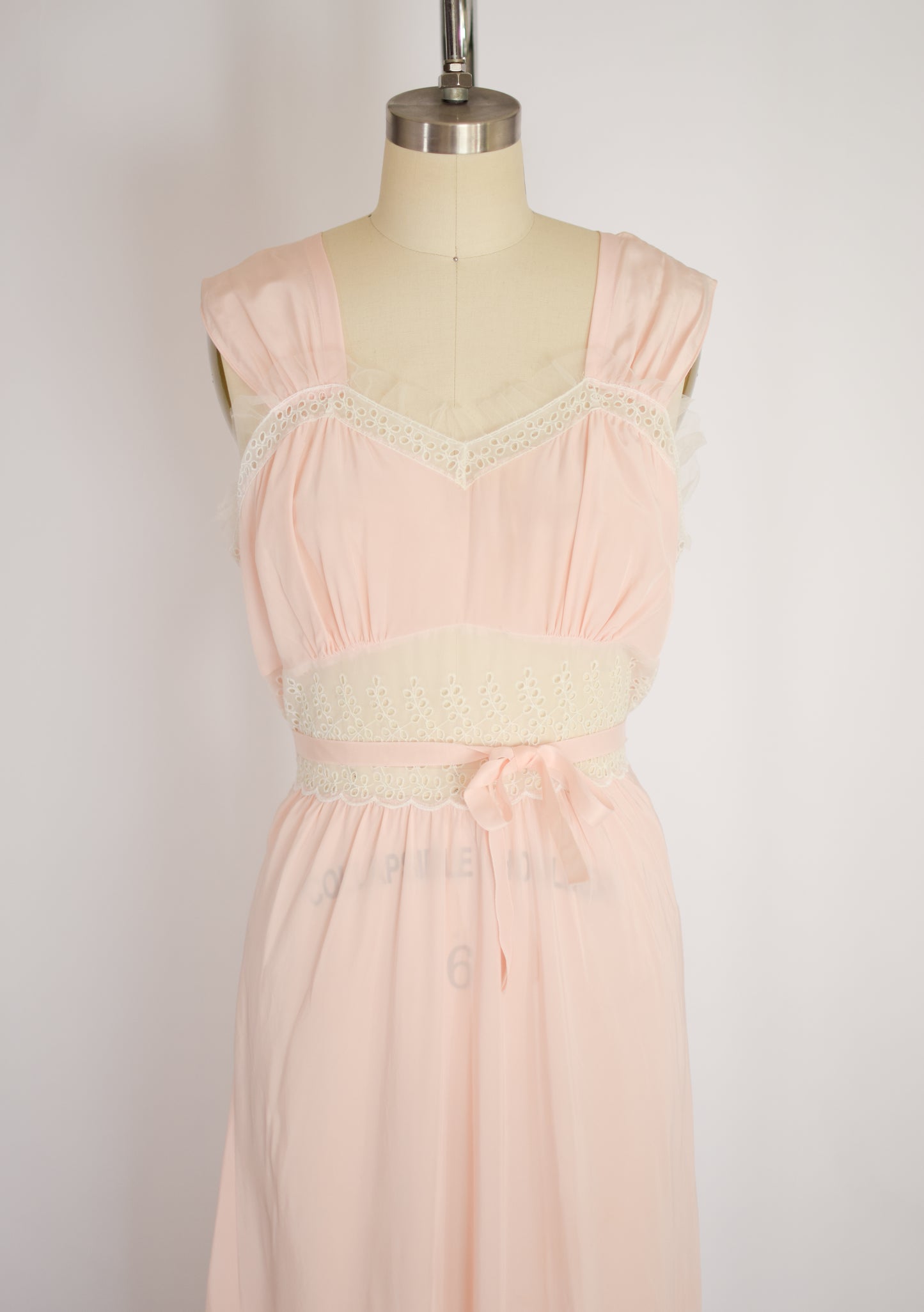 Vintage 1950s Pink Nightgown | M