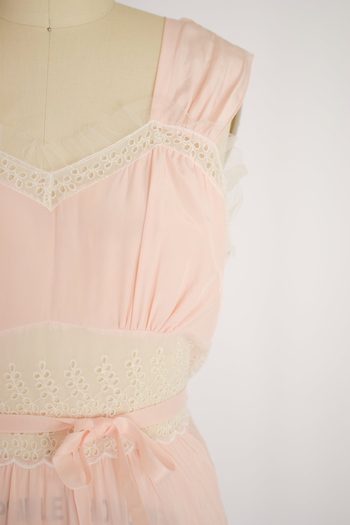 Vintage 1950s Pink Nightgown | M