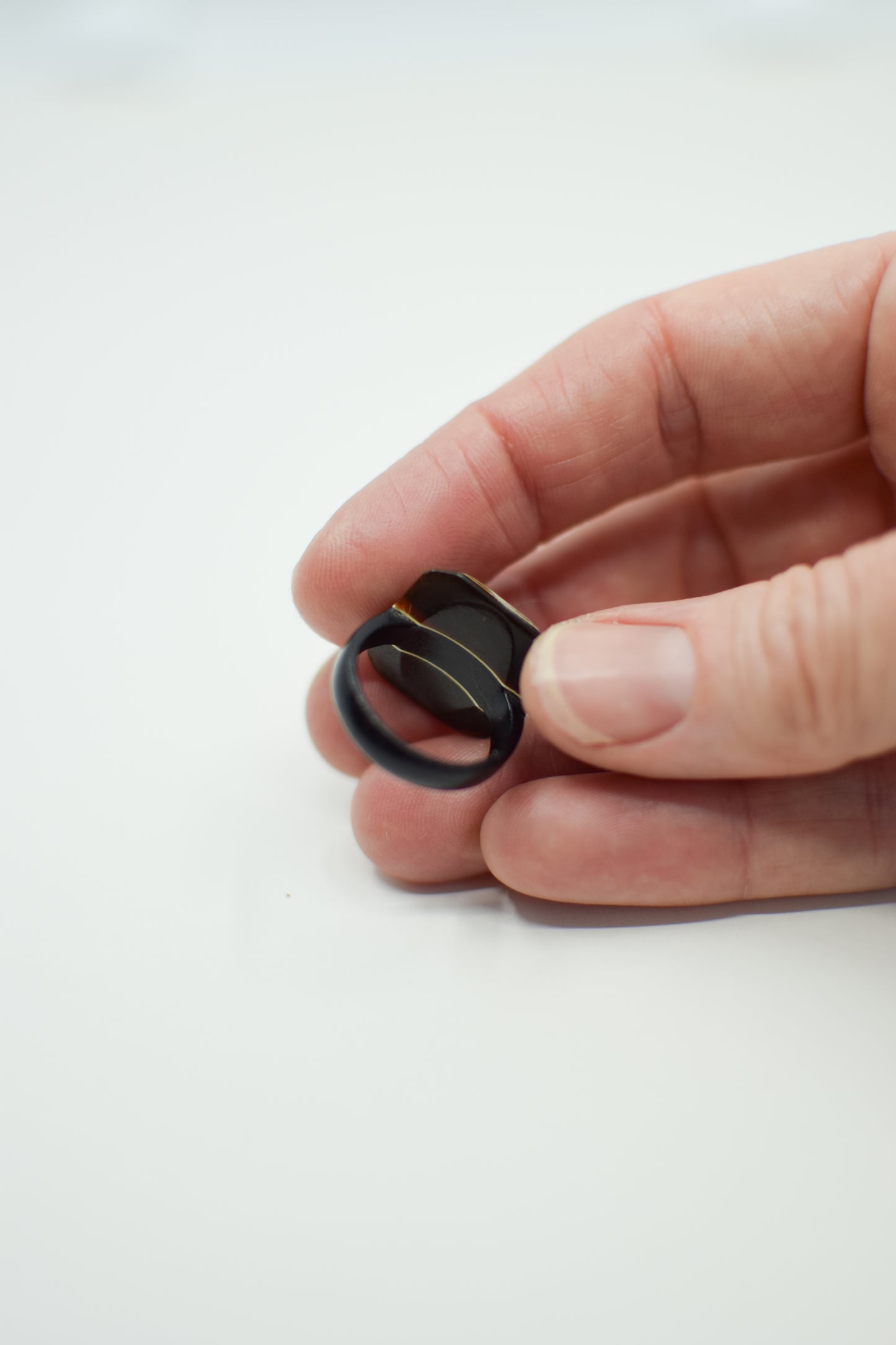 Vintage 1930s Celluloid Portrait "Prison" Ring | 5.75