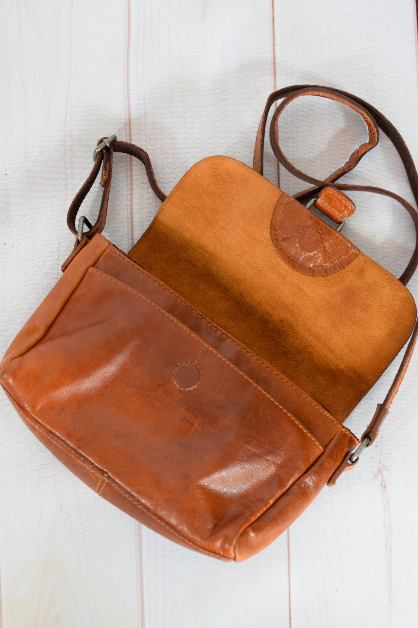 Jack Georges Buffalo Leather Crossbody Bag | caramel