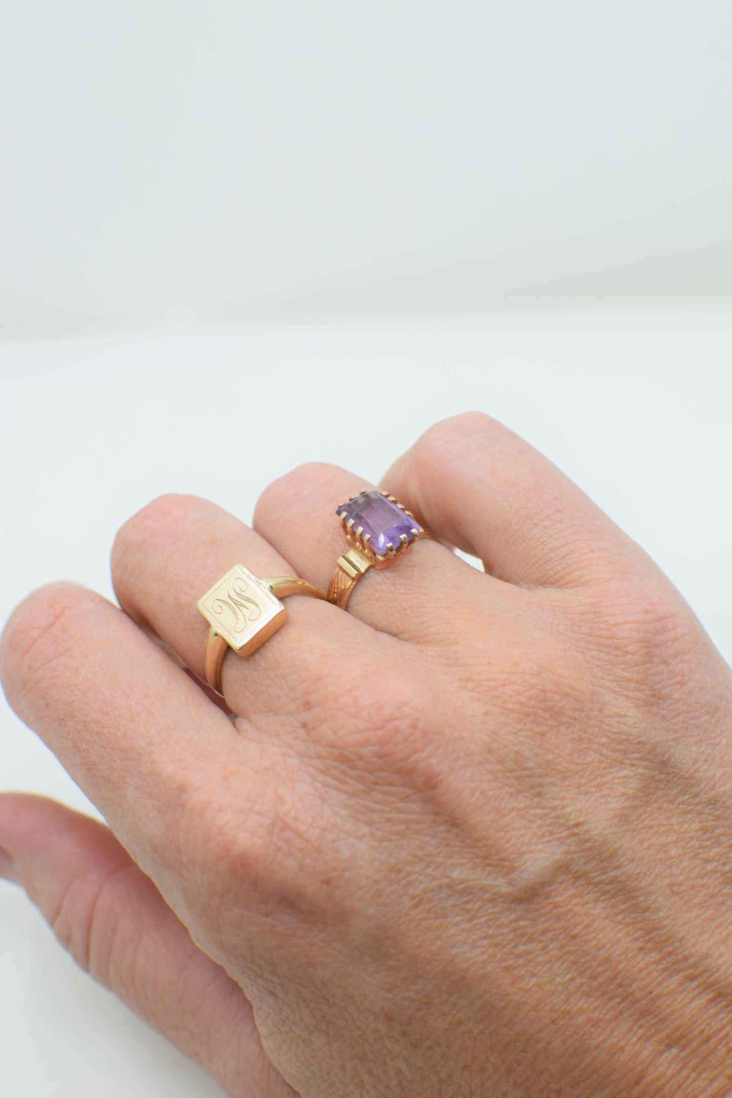 Antique Victorian 8 Kt Gold and Amethyst Ring | US 5.5-5.75