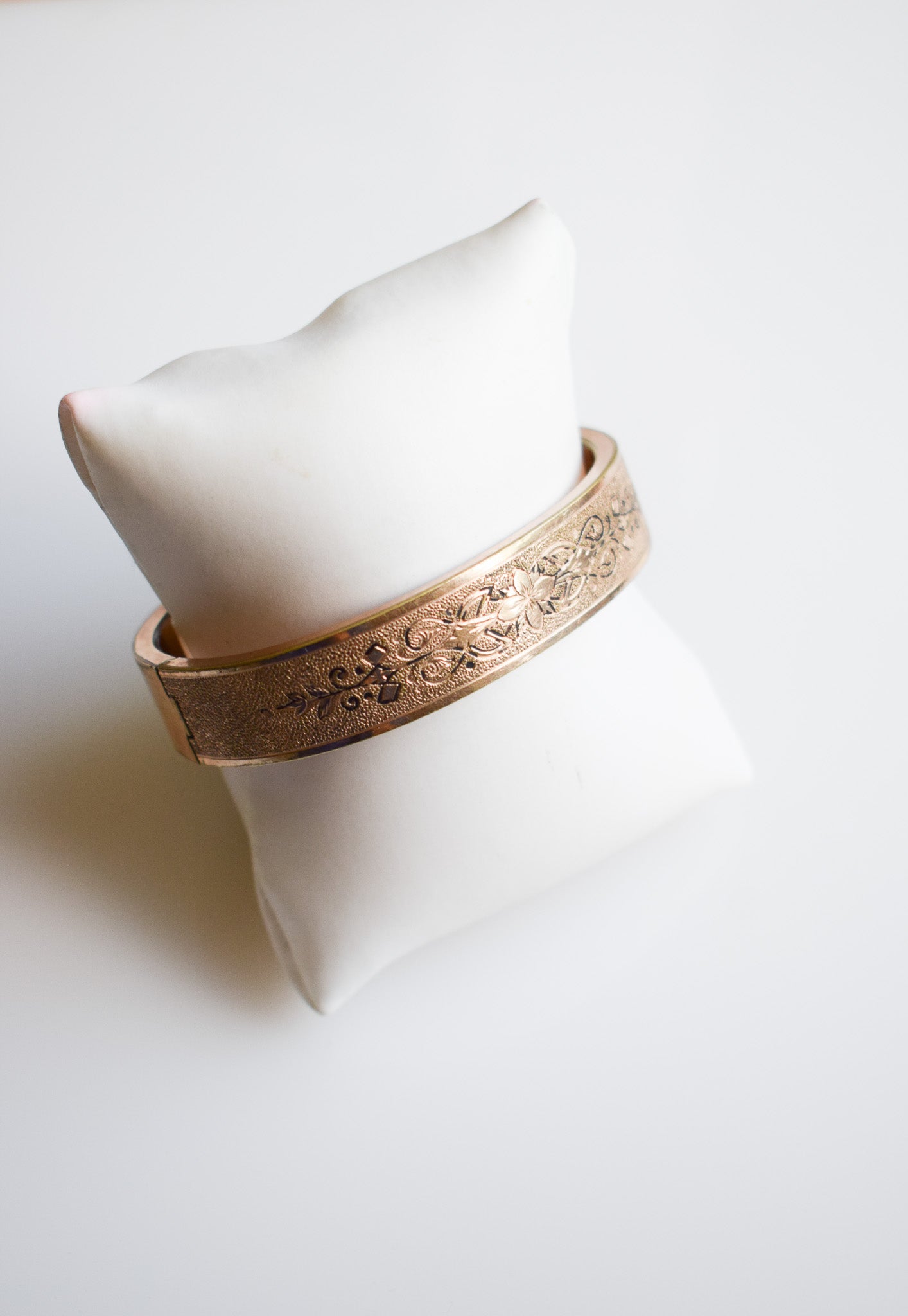 Antique Victorian Gold-Fill Bangle Bracelet | Floral