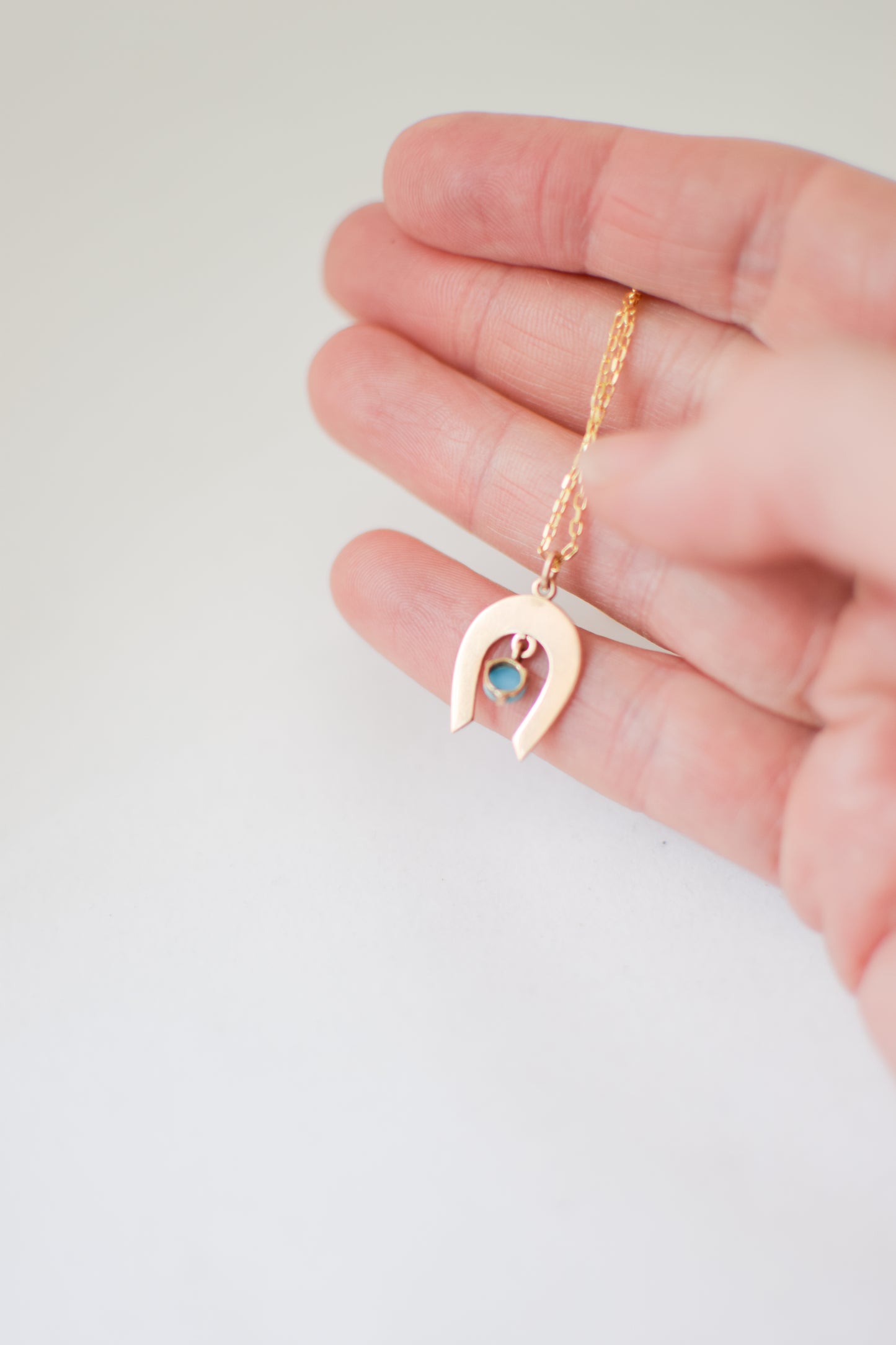Vintage 10kt Gold Horseshoe Charm Necklace