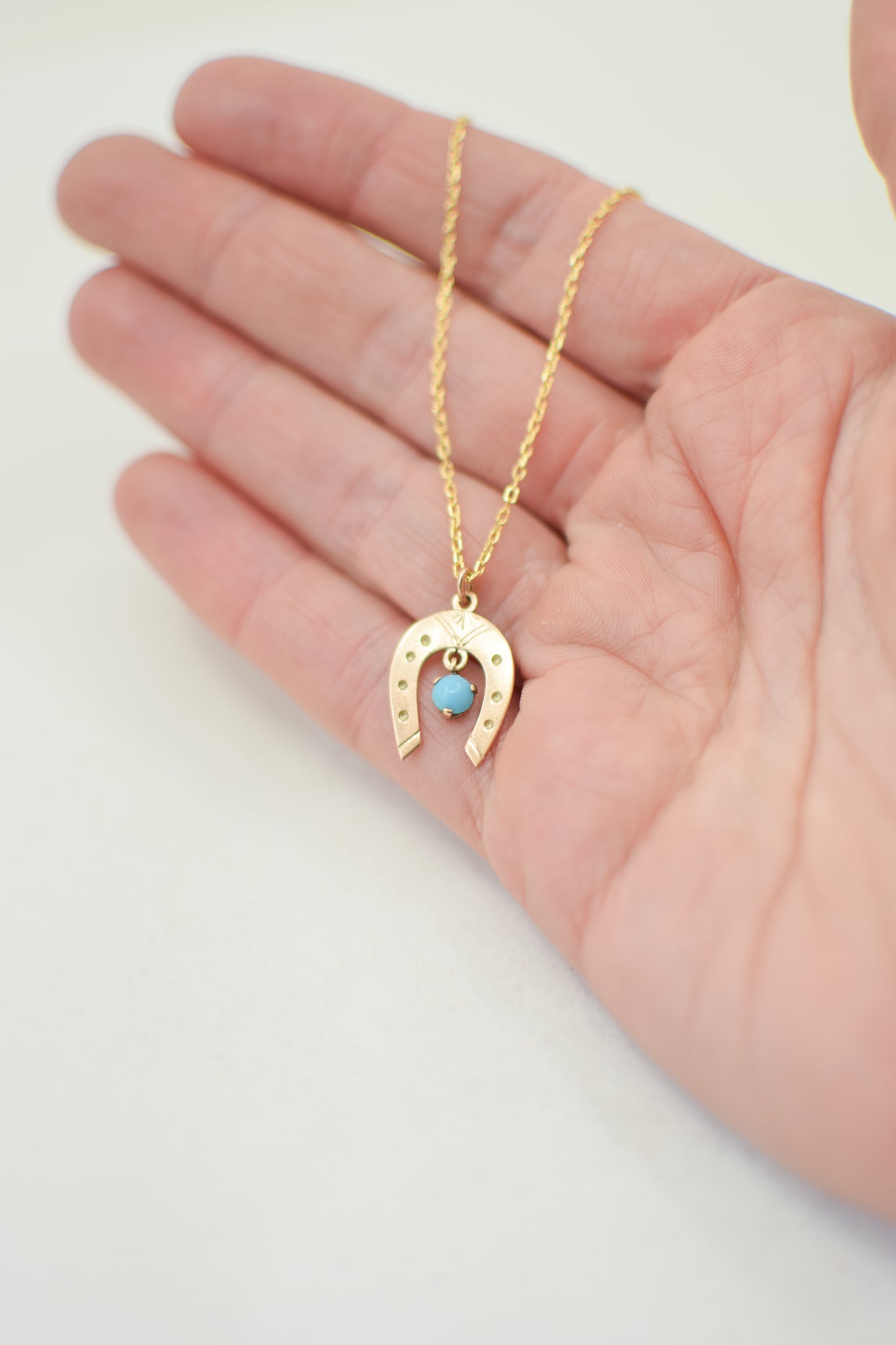 Vintage 10kt Gold Horseshoe Charm Necklace