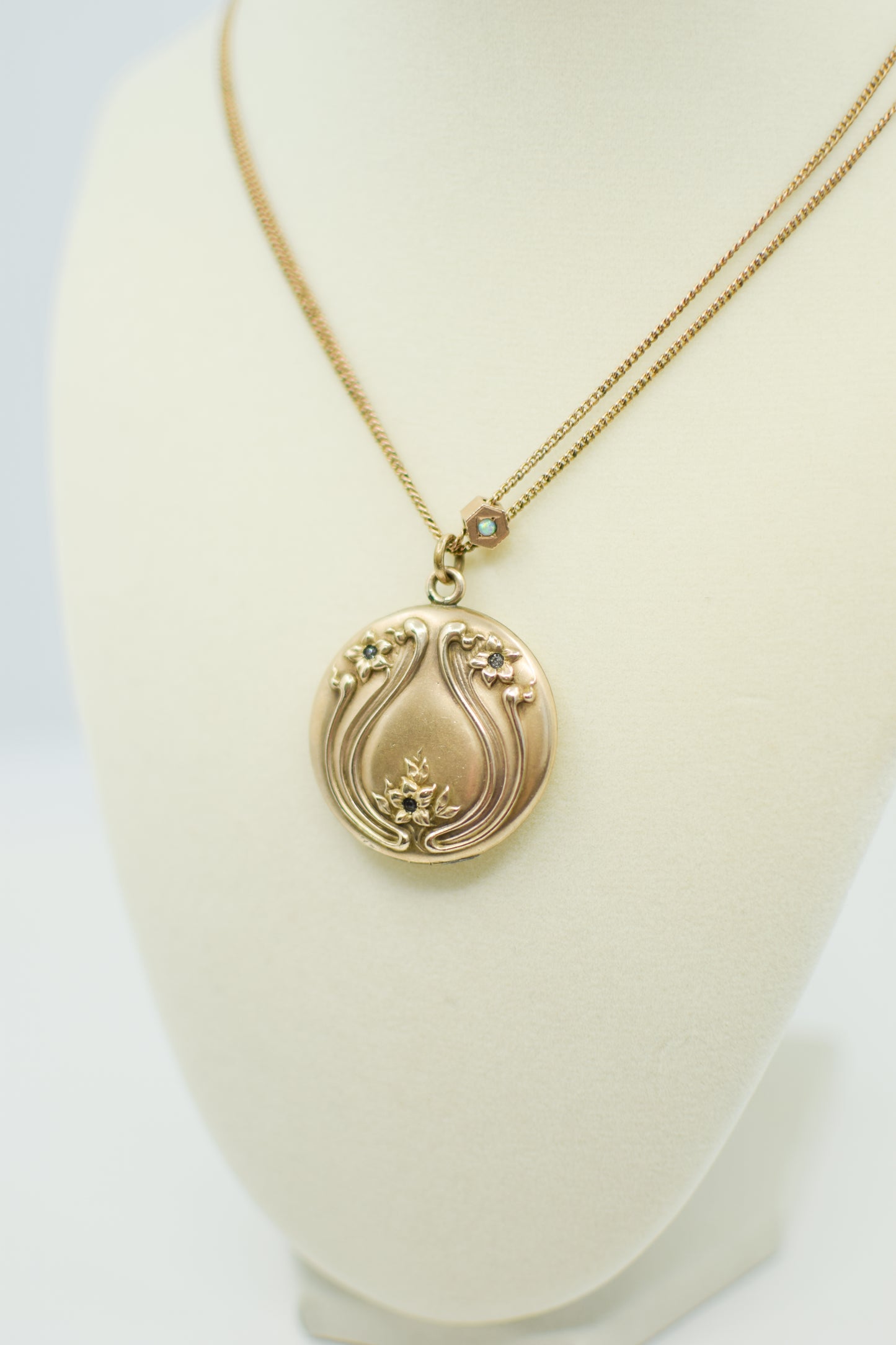 Antique Gold Filled Art Nouveau Locket
