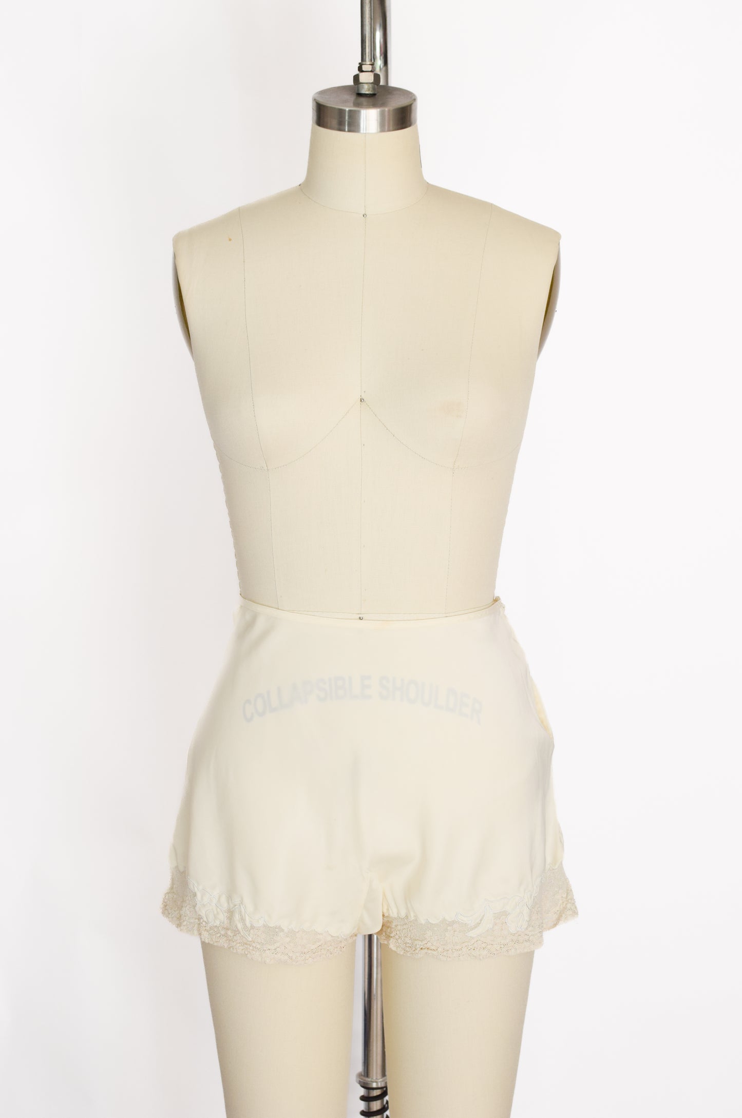 Vintage 1950s Tap Shorts | S