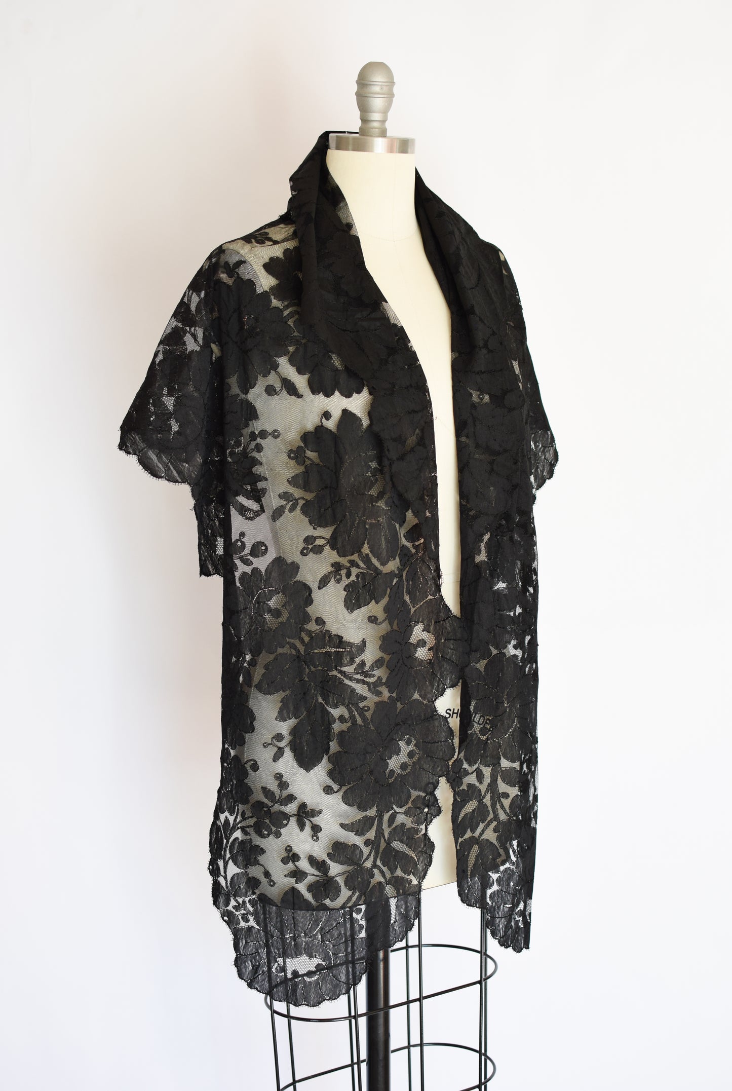 Antique Victorian Chantilly Lace Shawl