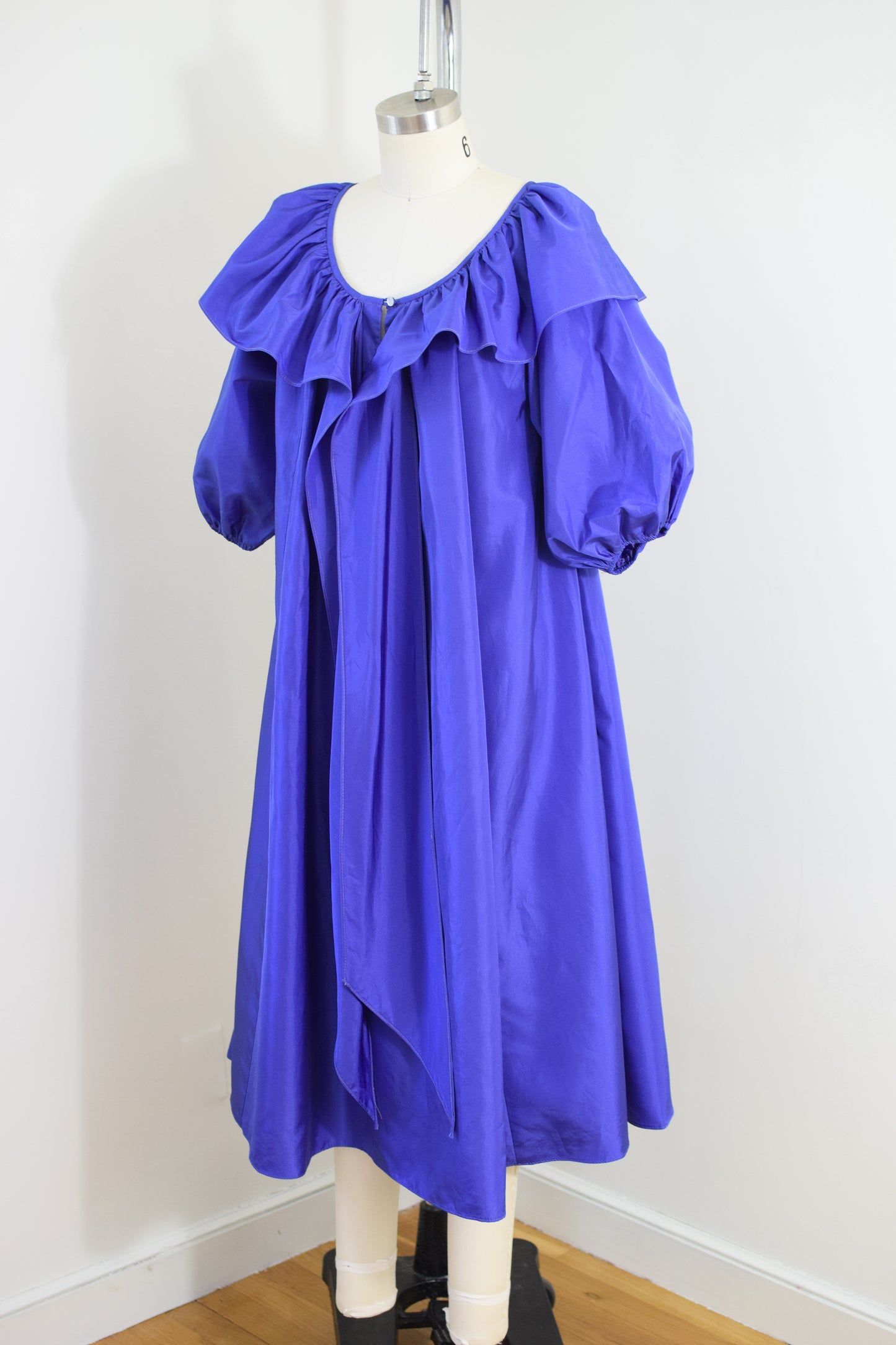 1970s Blue Tafetta Puff Sleeve Dress | M