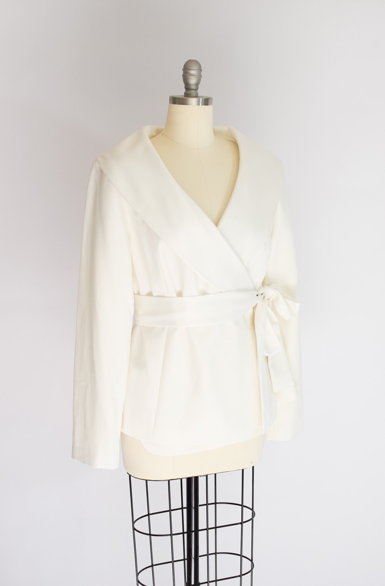 1990s Cream Wide-Collar Wrap Jacket | L