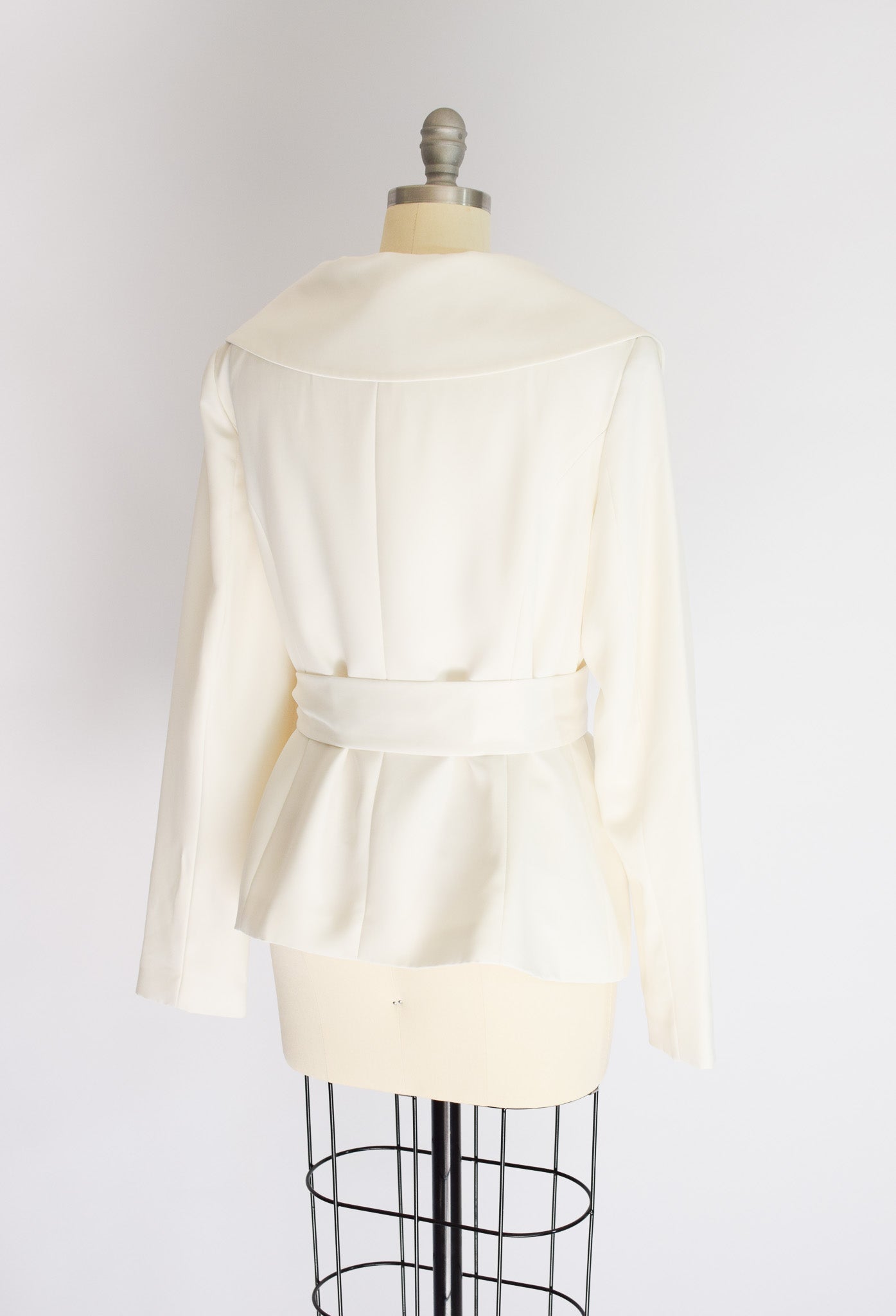 1990s Cream Wide-Collar Wrap Jacket | L