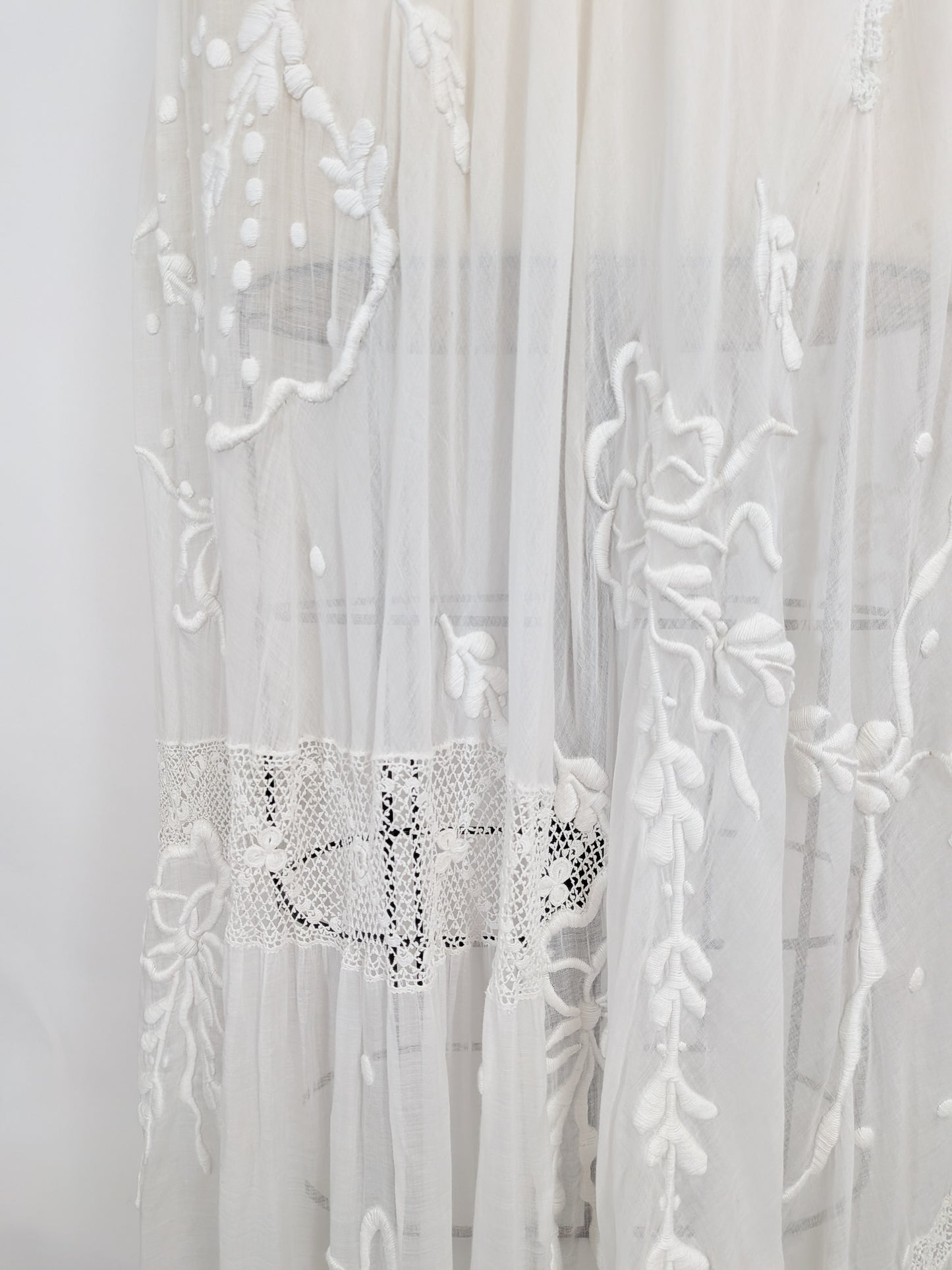 Antique Edwardian White Work and Lace Skirt | XS/S