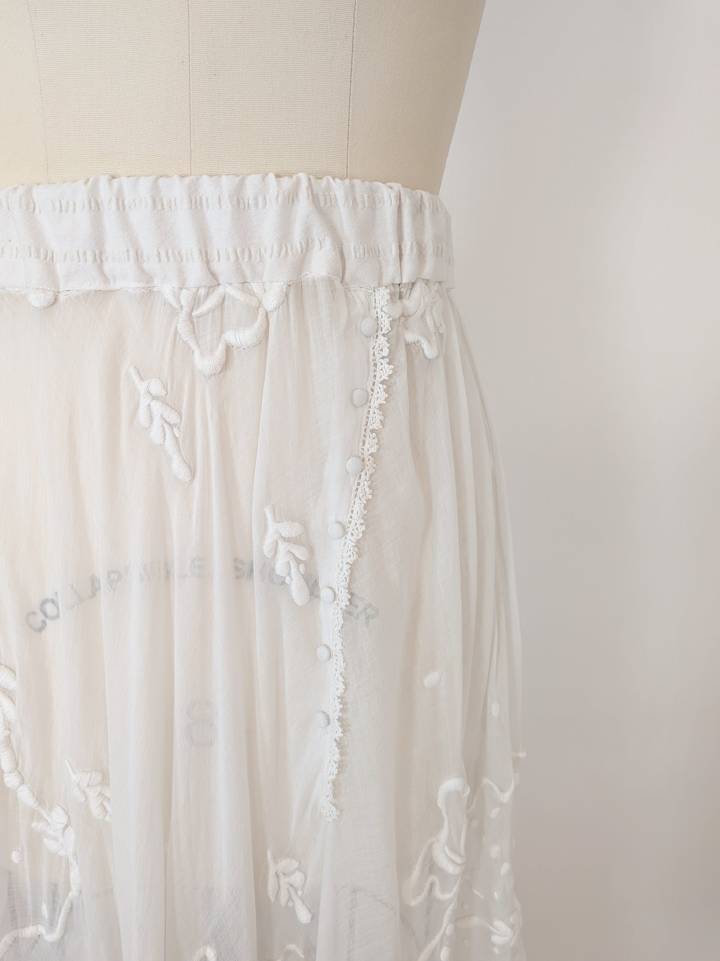 Antique Edwardian White Work and Lace Skirt | XS/S