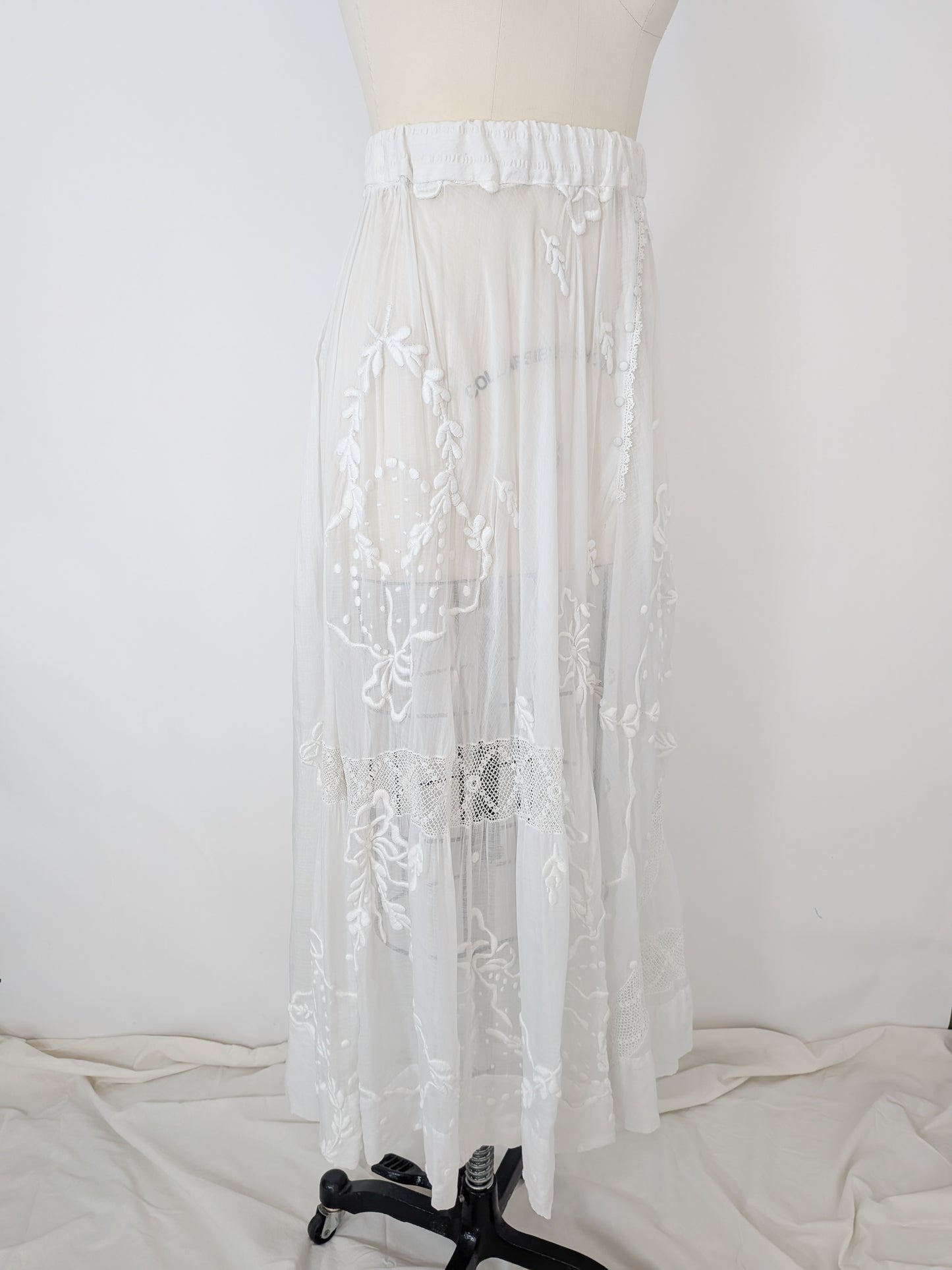 Antique Edwardian White Work and Lace Skirt | XS/S