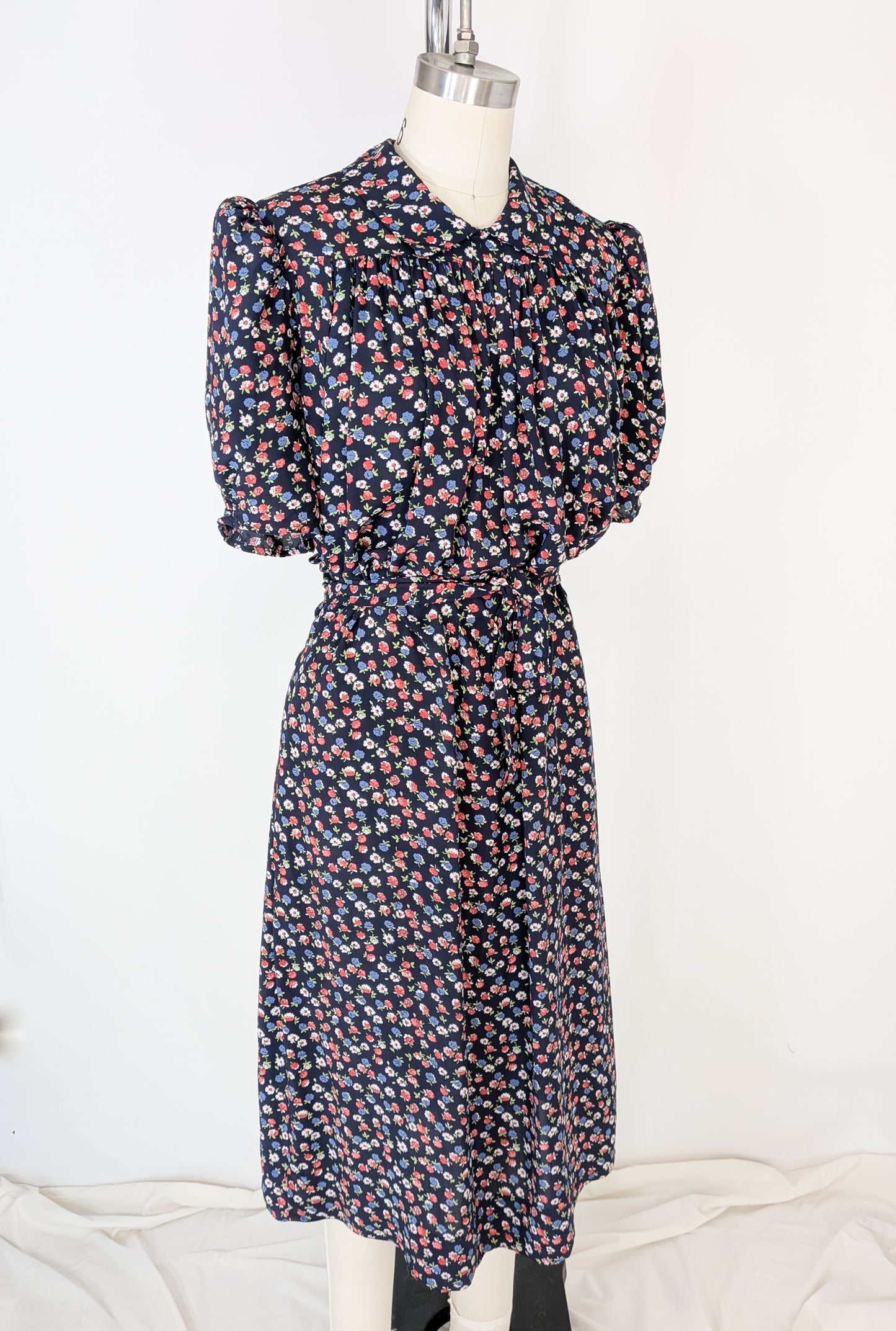1930s Cold Rayon Floral Dress | S/M
