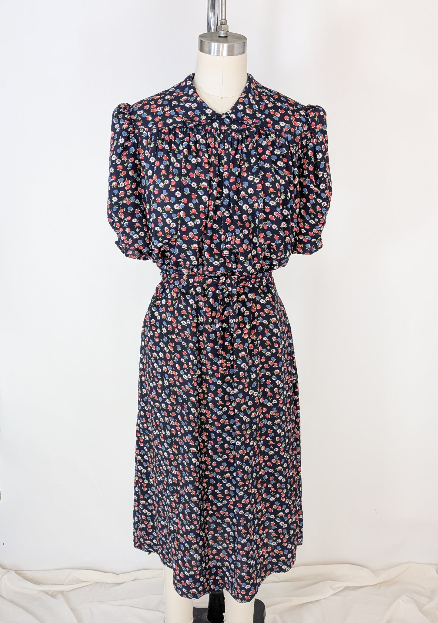 1930s Cold Rayon Floral Dress | S/M