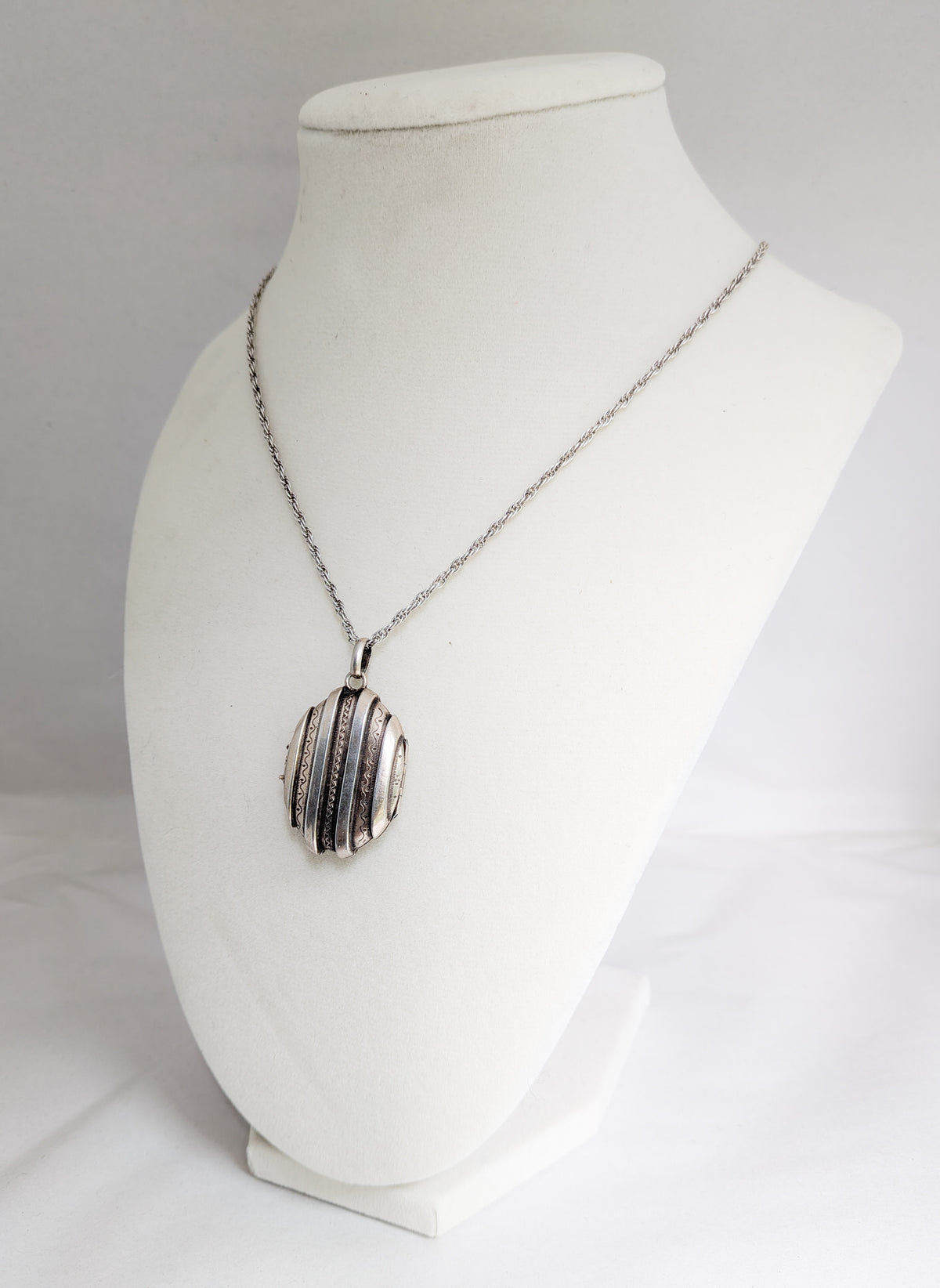 Antique Victorian Banded Locket