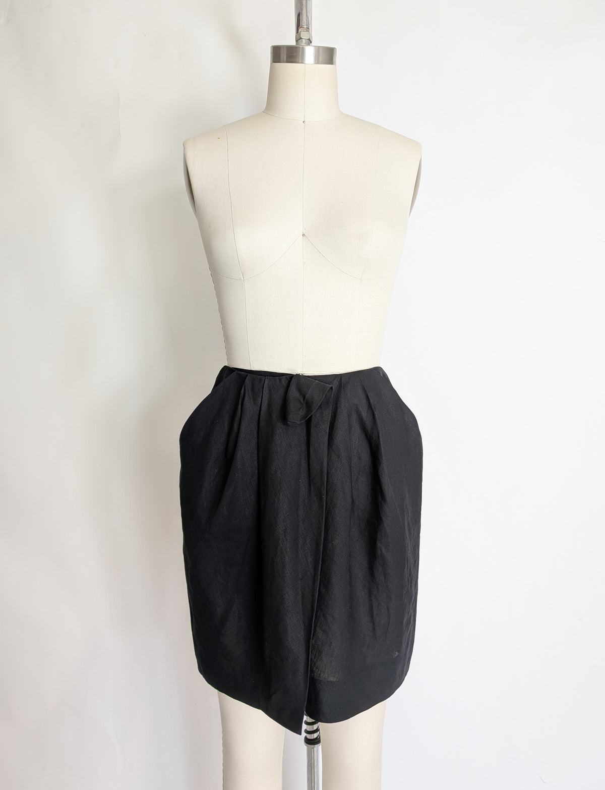 1990s DKNY Linen Wrap Skirt | S