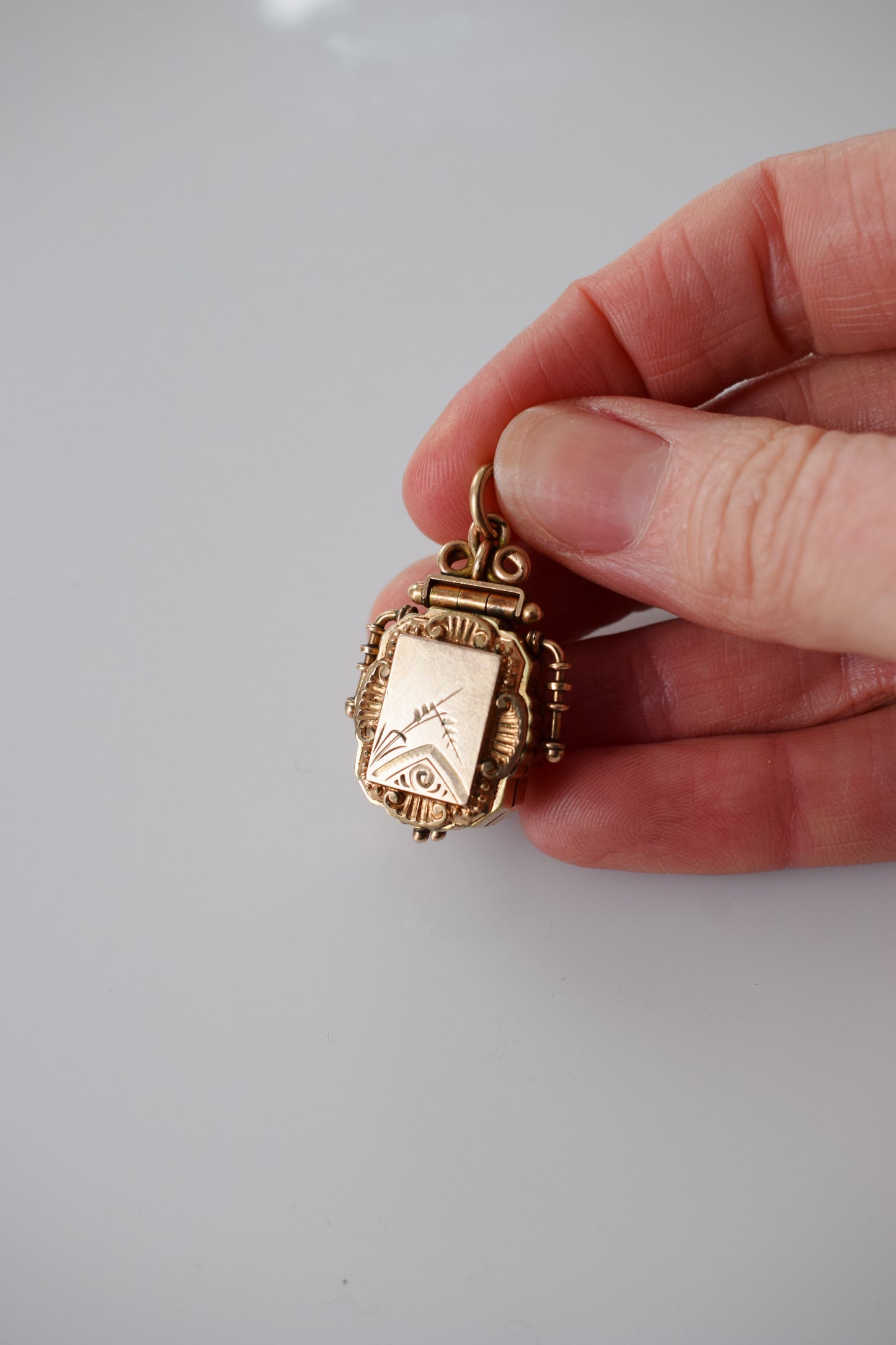 Antique Victorian Gold Fob Locket