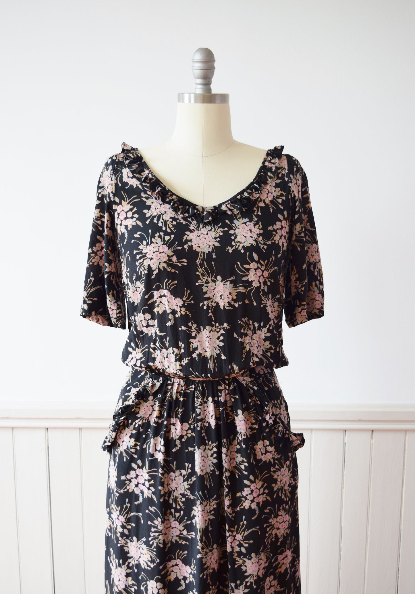 1970s/1980s Gina Fratini Dark Floral Silk Dress | S