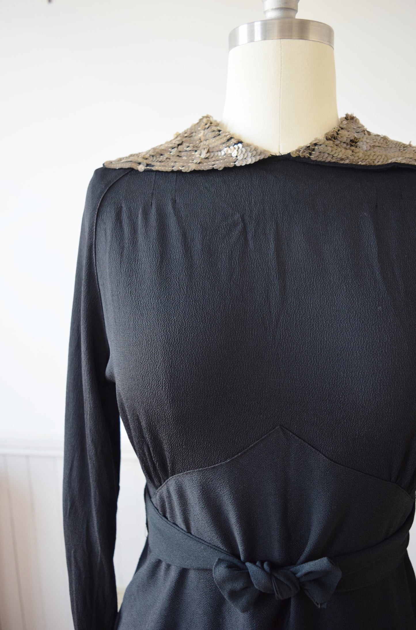 1930s Sequin Trimmed Rayon Blouse | S/M