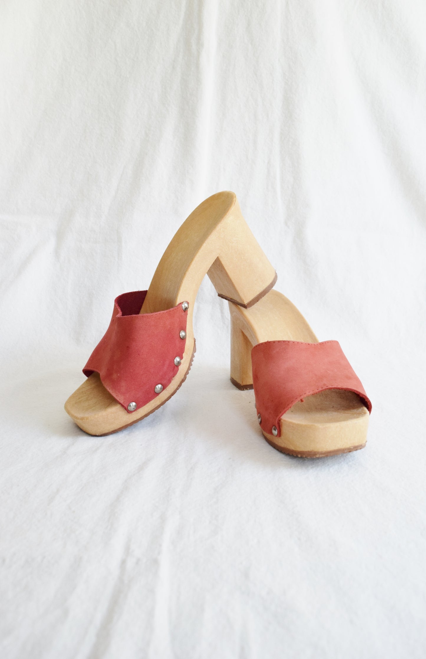 1970s Block Heel Mules with Red Leather Straps | Size 7 / 38