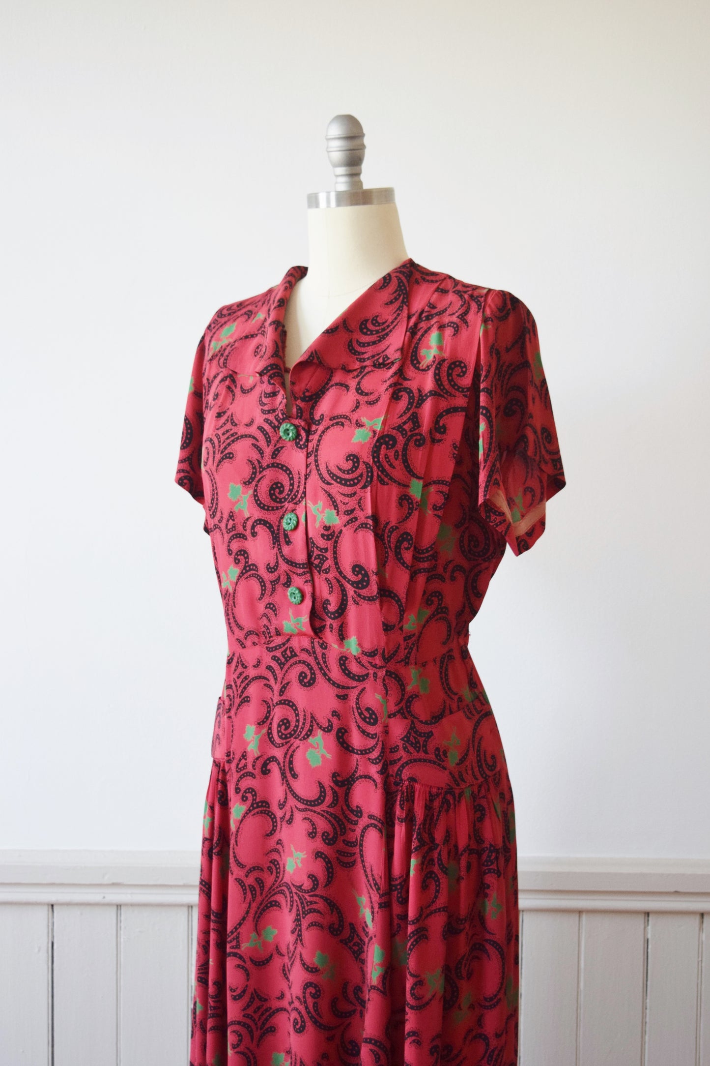 1940s Novelty  Print Day Dress | M-L
