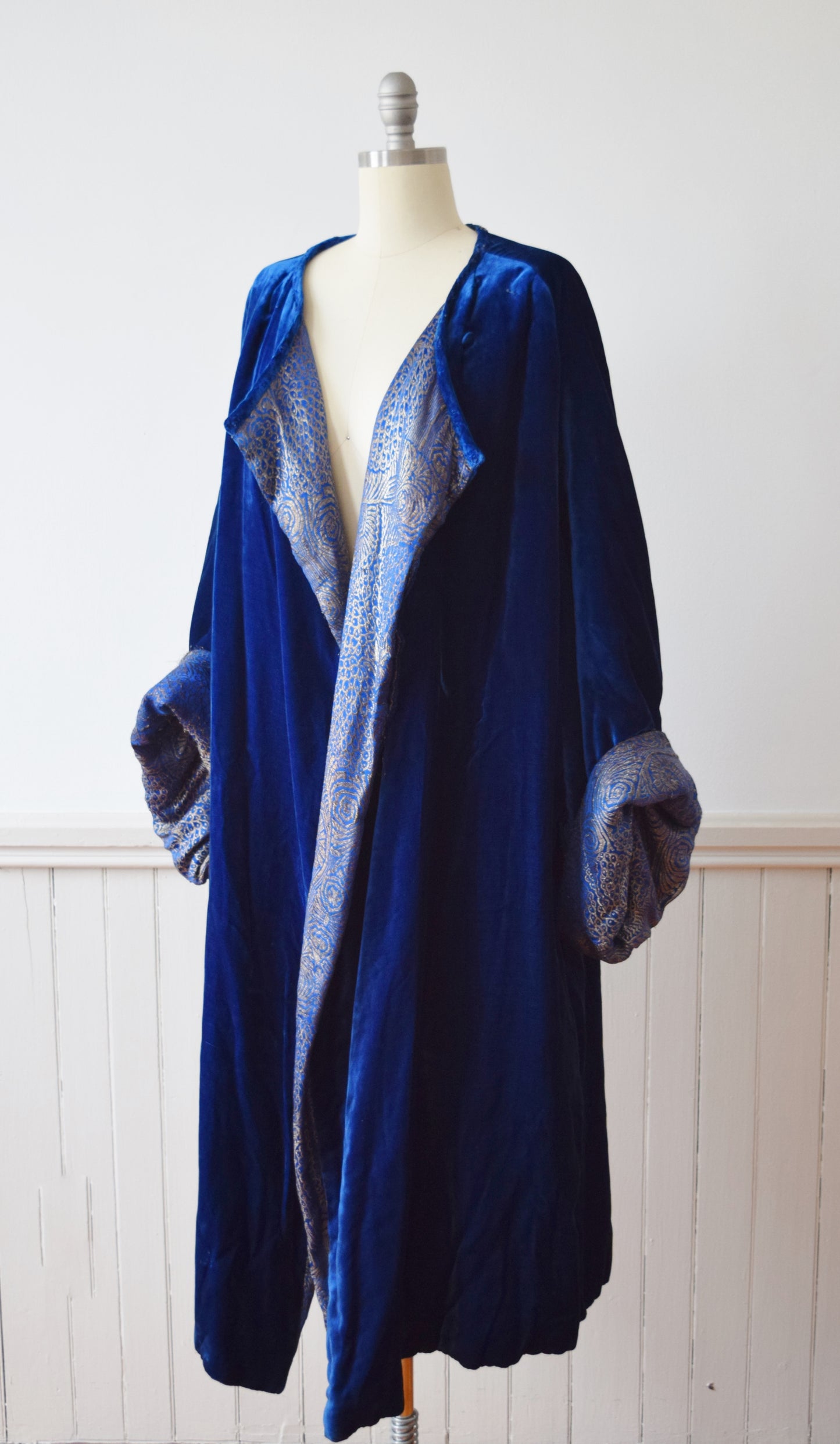 1920s Lamé and Velvet Coat | OS