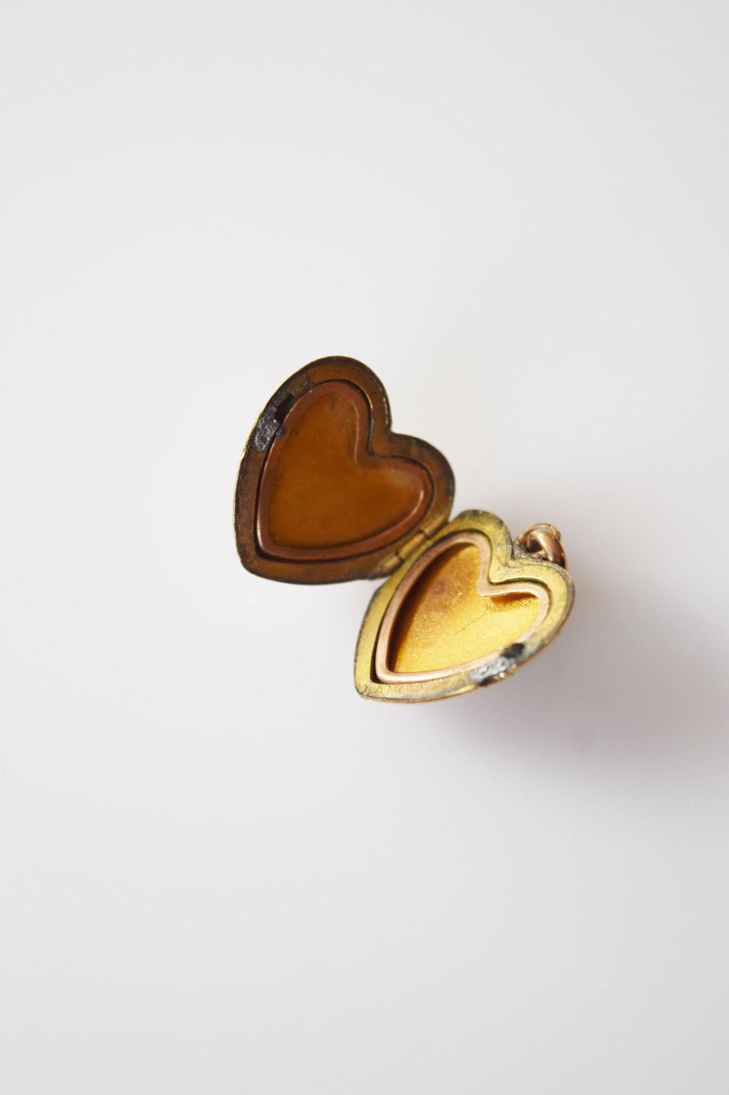 Antique Gold Fill Heart Locket | Scrolled Engraving