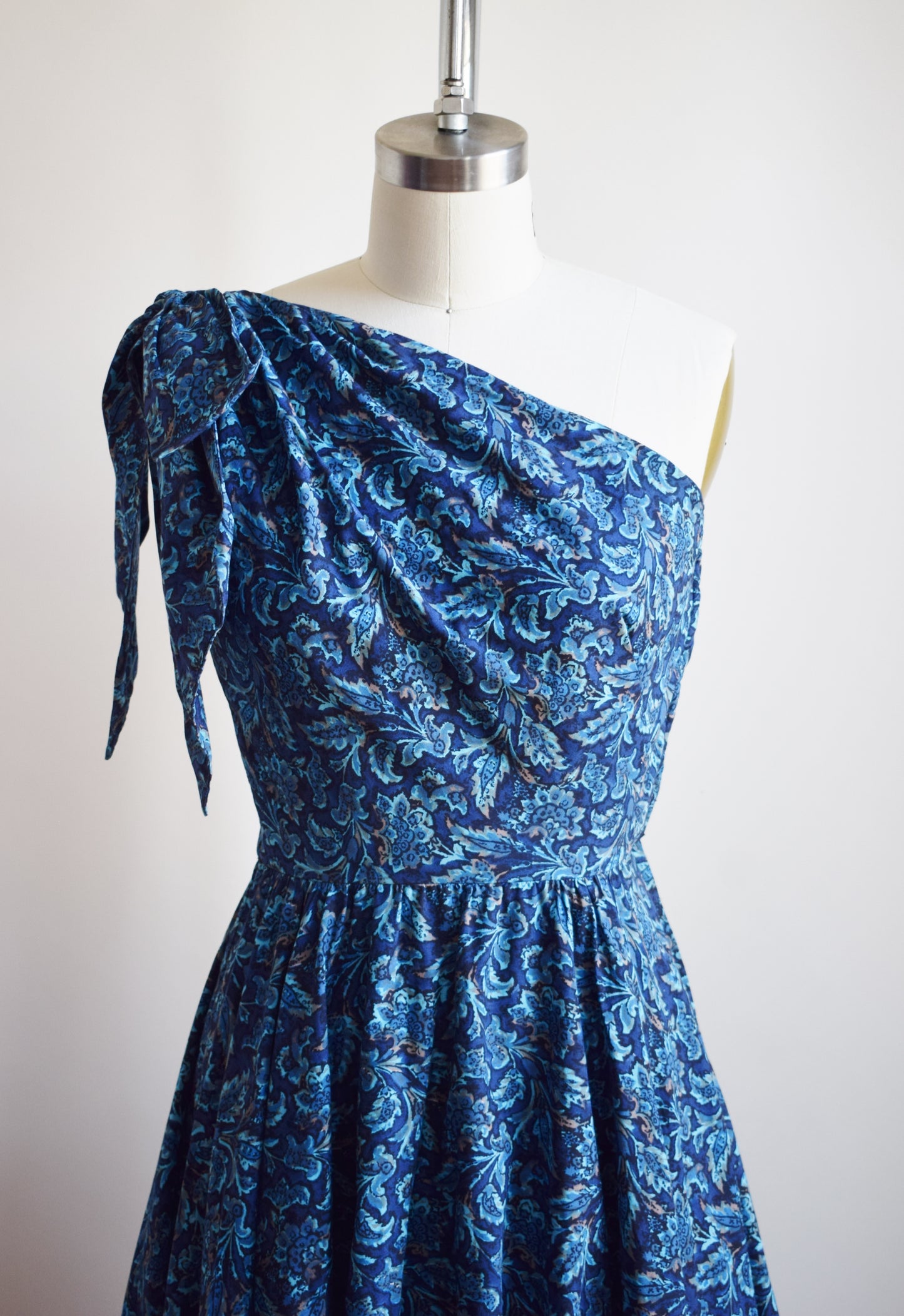 1950s Cotton Paisley One-Shoulder Dress | XS