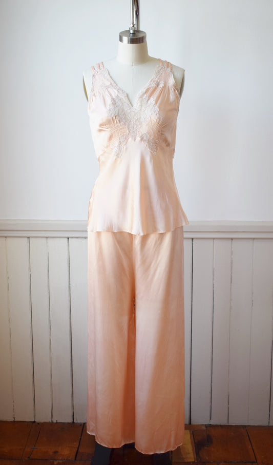 1930s/40s Peachy Satin and Lace Pajama Set | M
